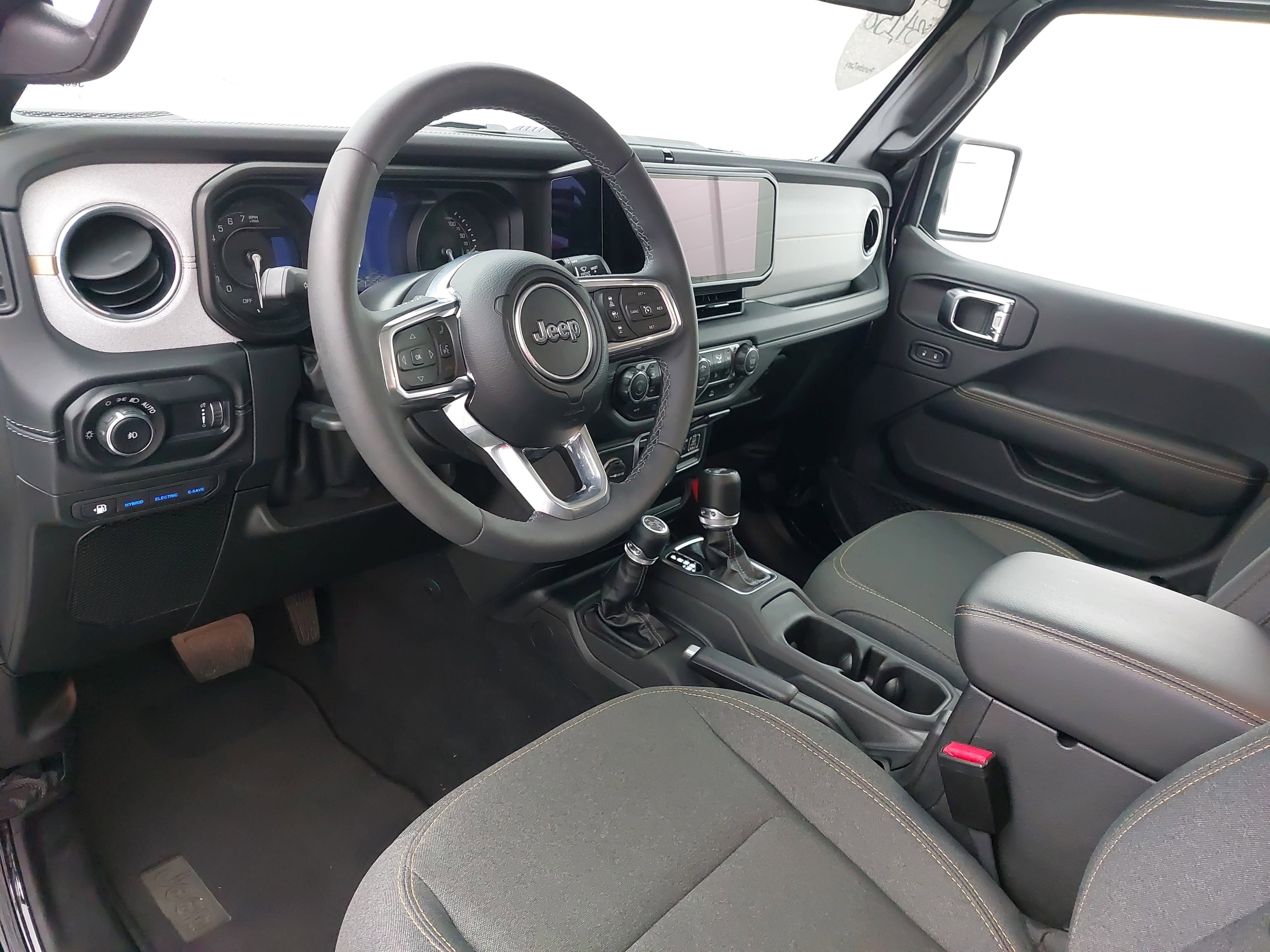 2025 Jeep Wrangler Sahara 4xe