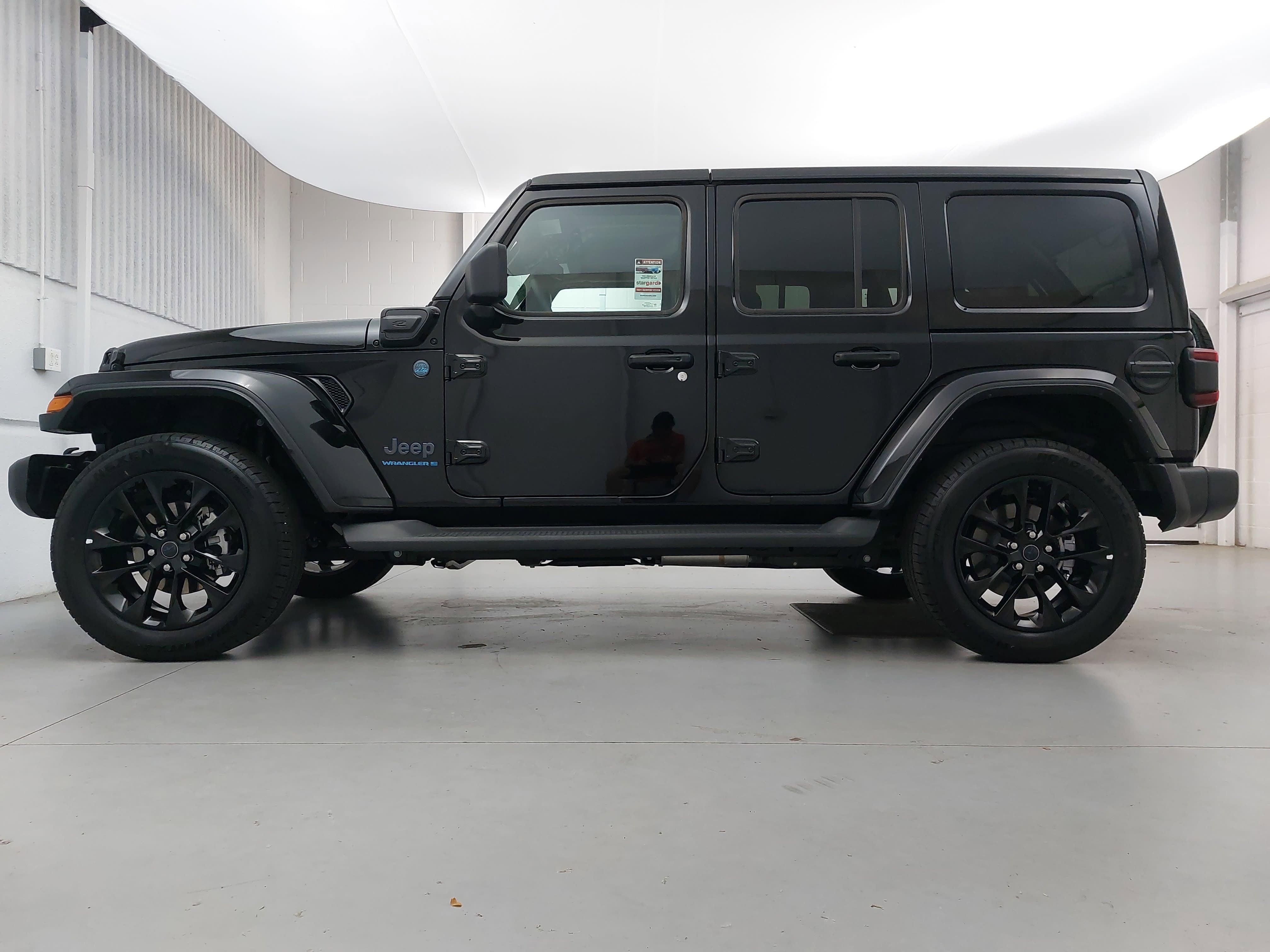 2025 Jeep Wrangler Sahara 4xe