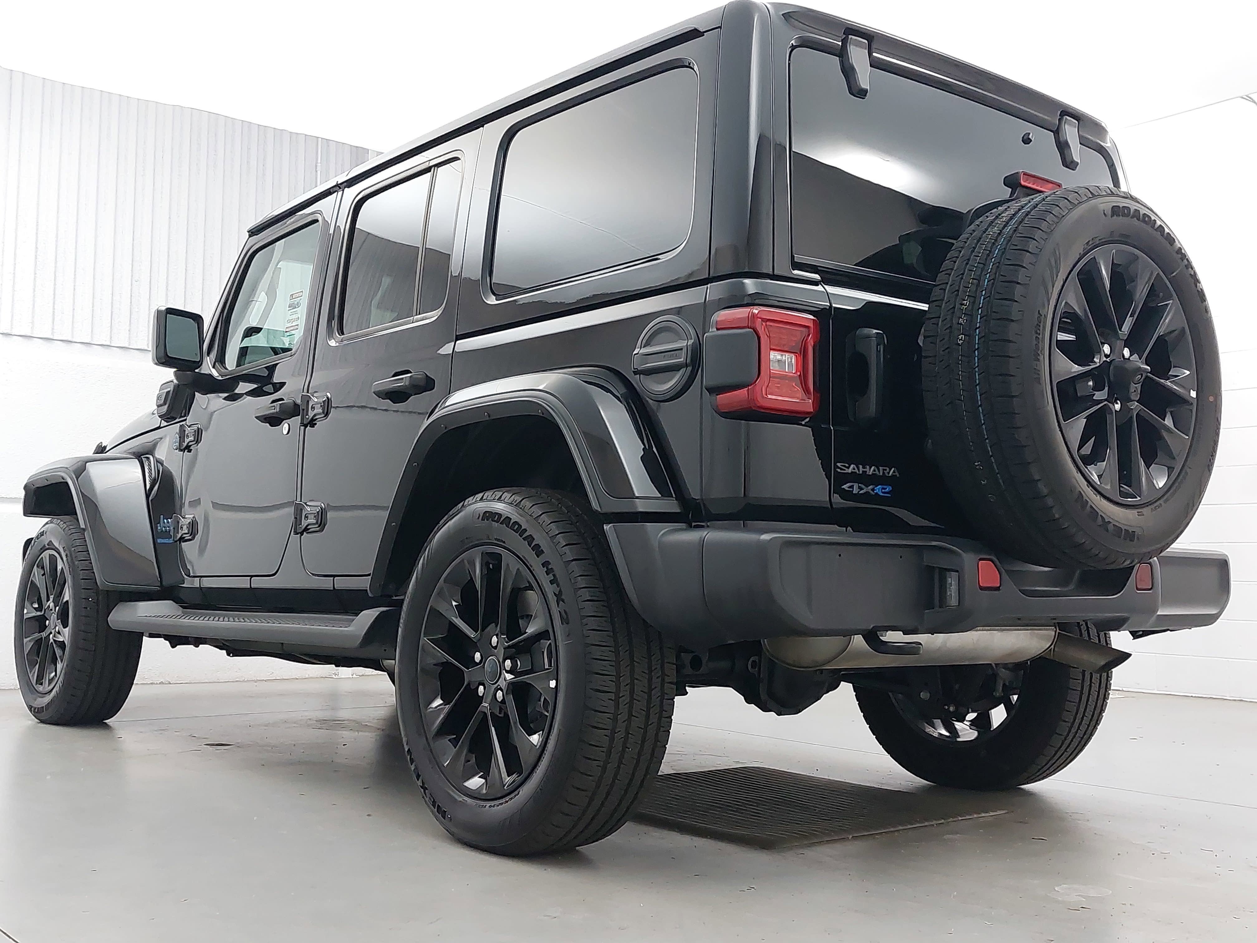 2025 Jeep Wrangler Sahara 4xe