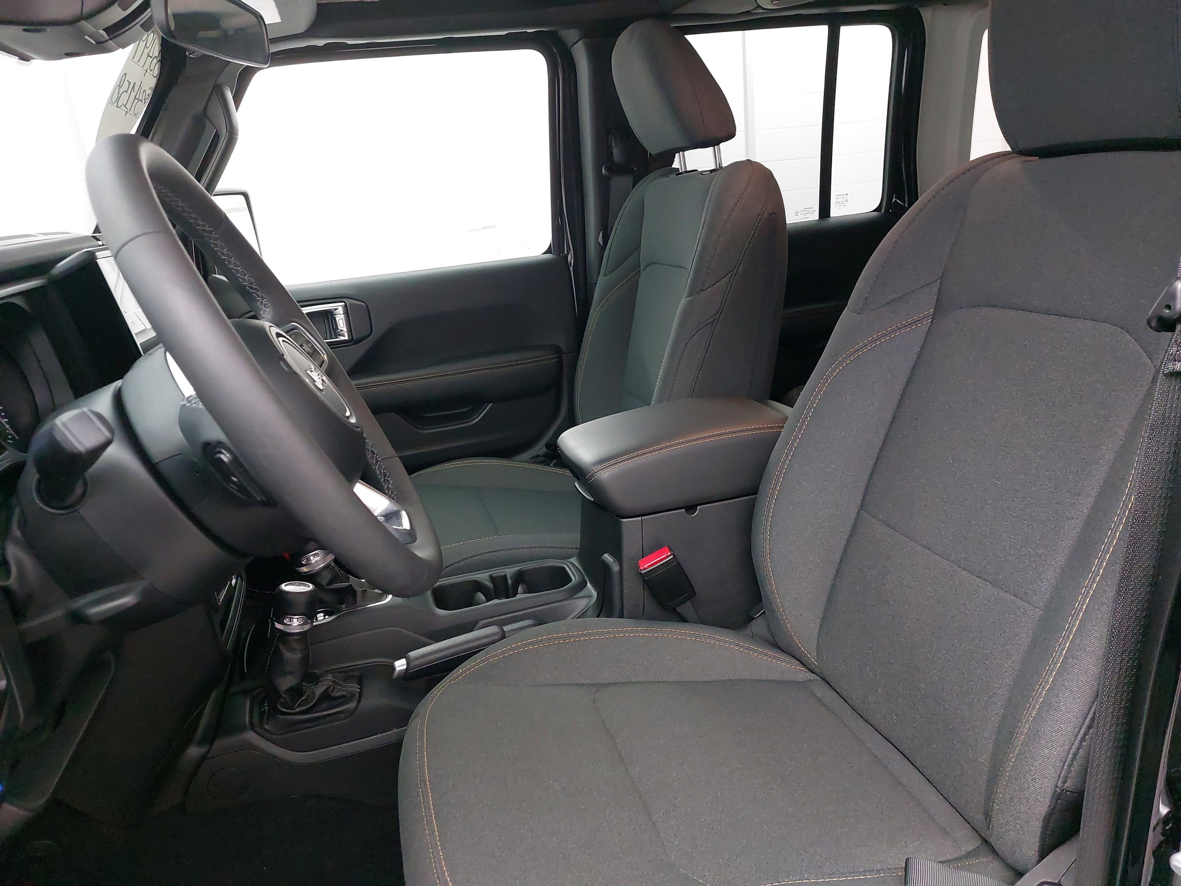2025 Jeep Wrangler Sahara 4xe
