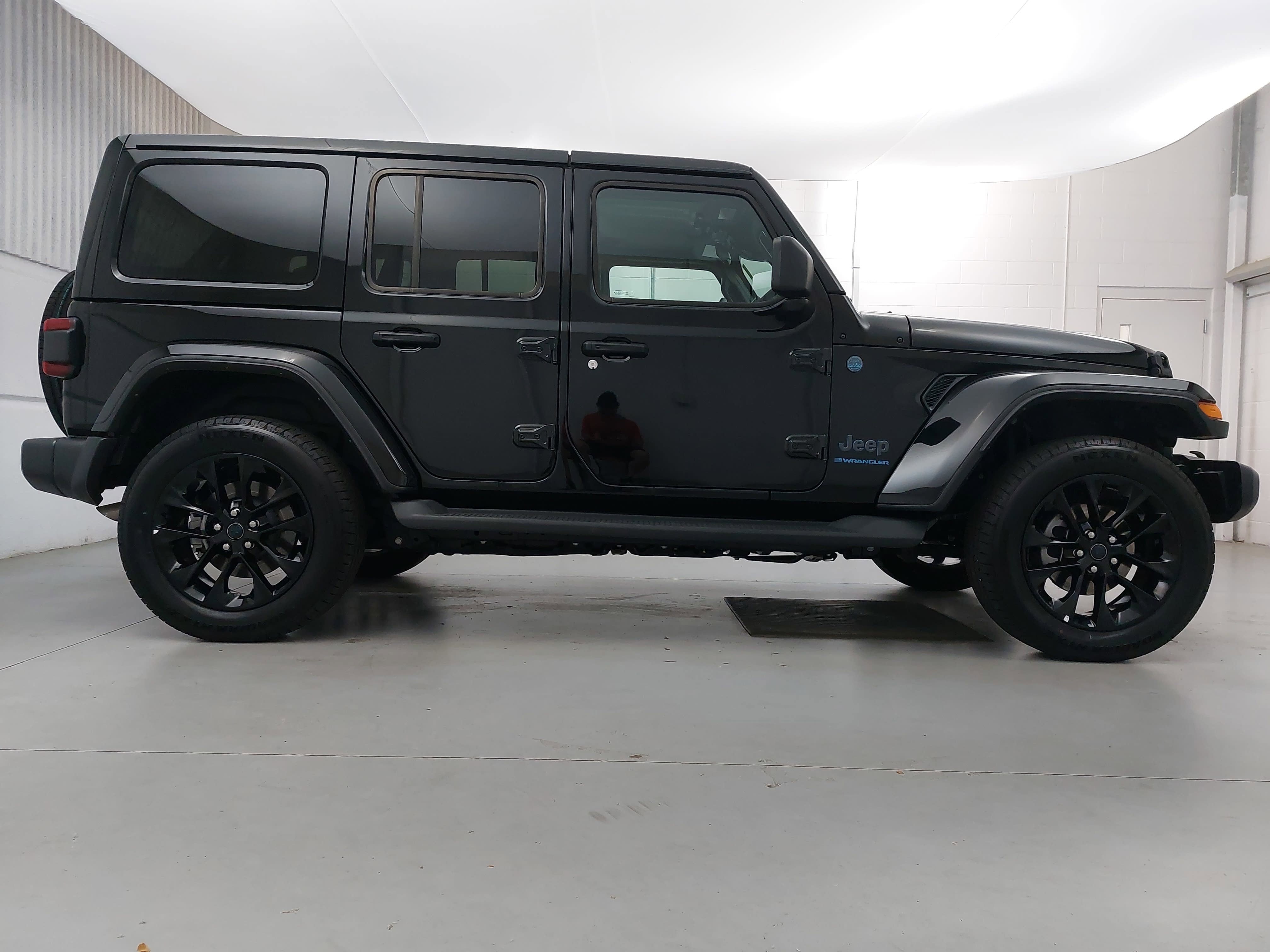 2025 Jeep Wrangler Sahara 4xe