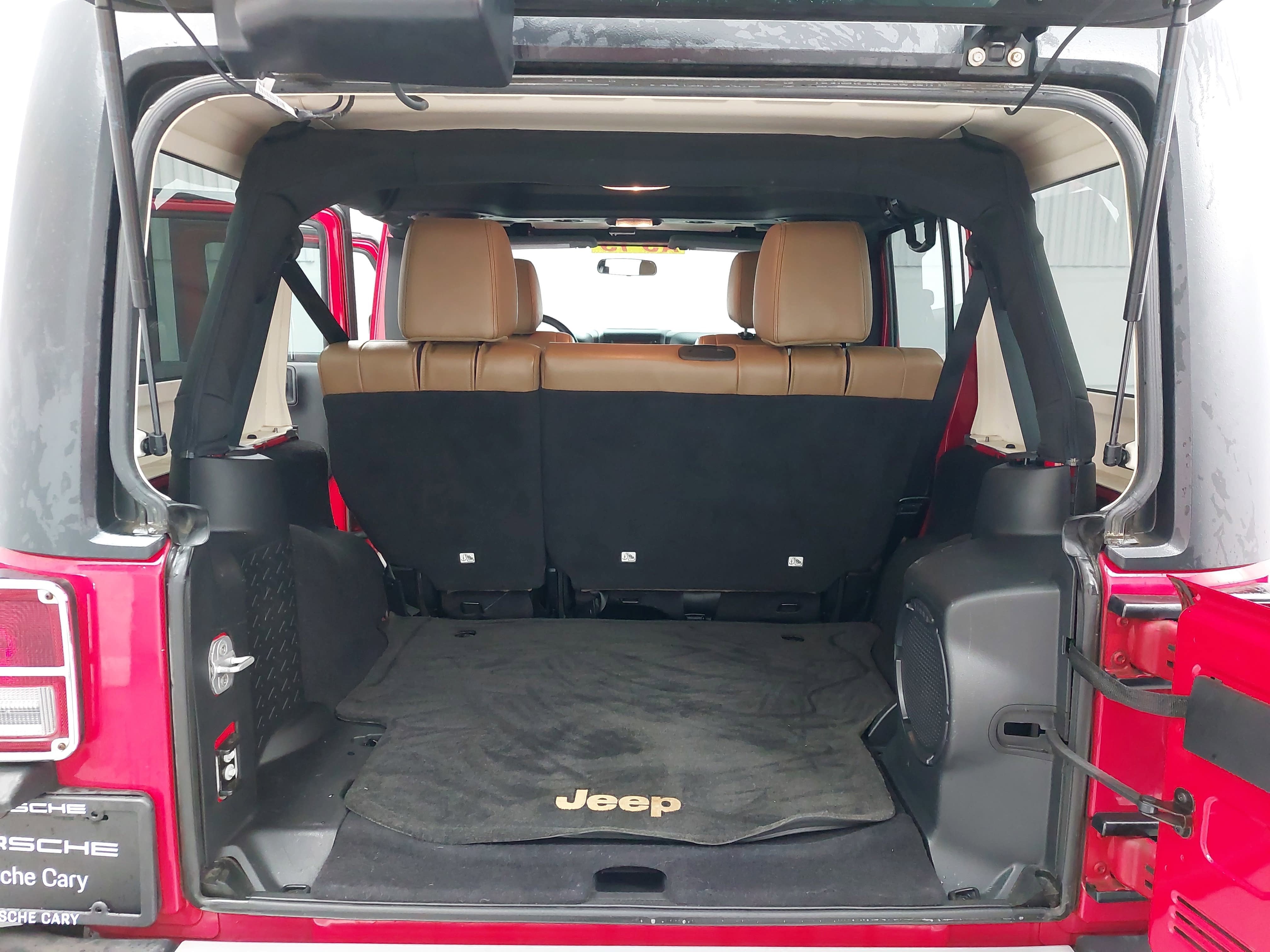 2011 Jeep Wrangler Unlimited Sahara