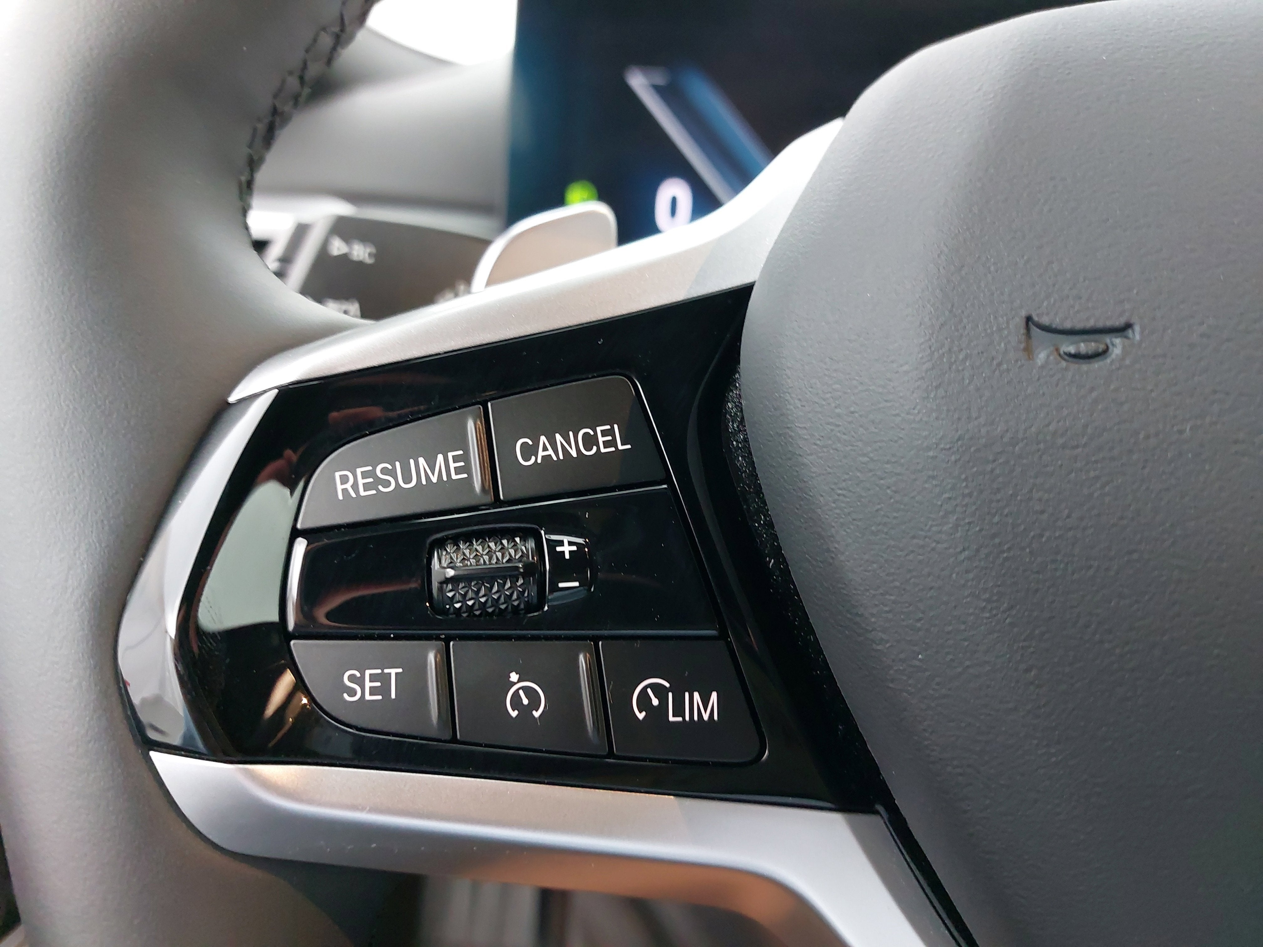 2025 BMW 2 Series 230i