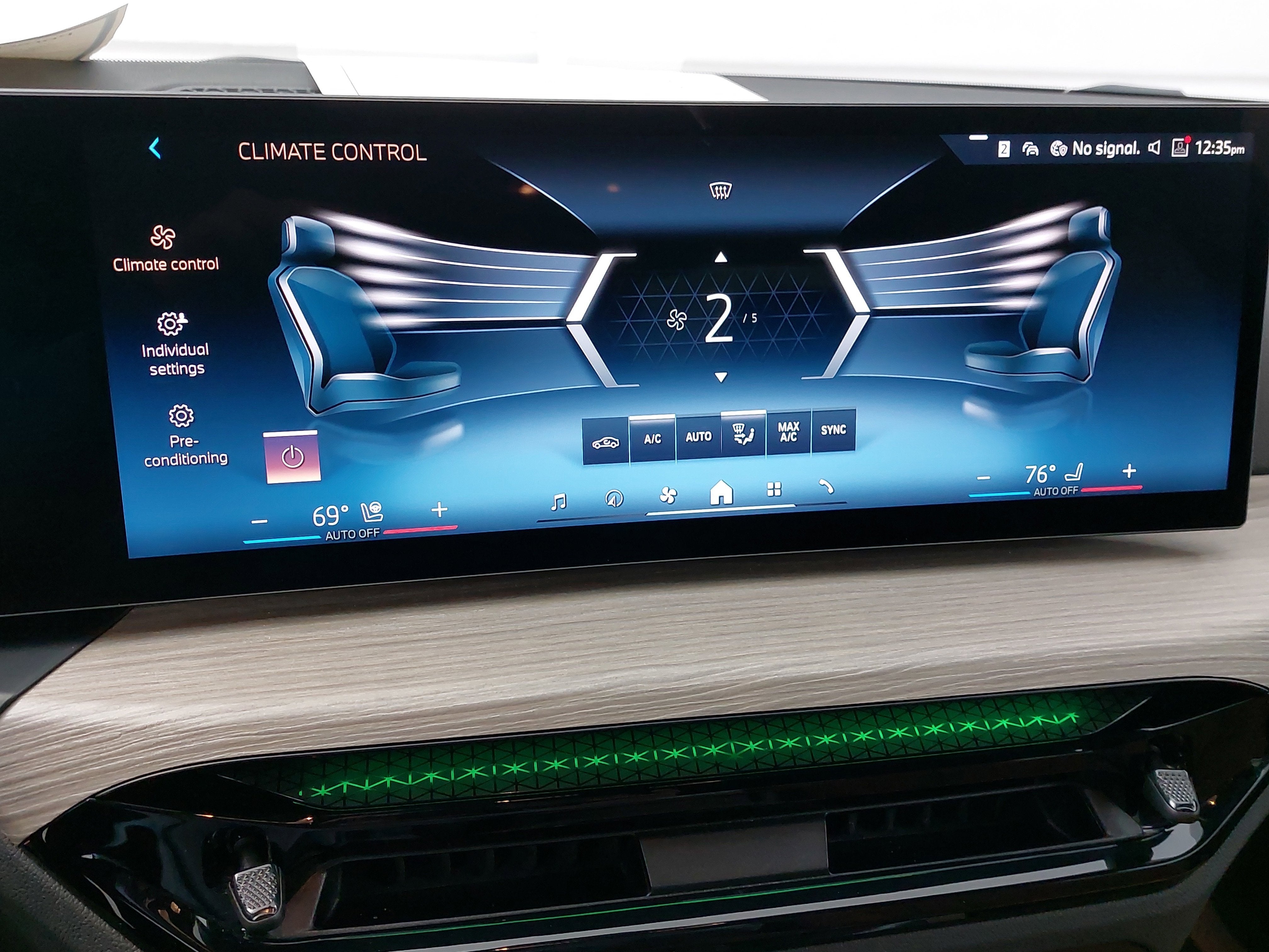 2025 BMW 2 Series 230i