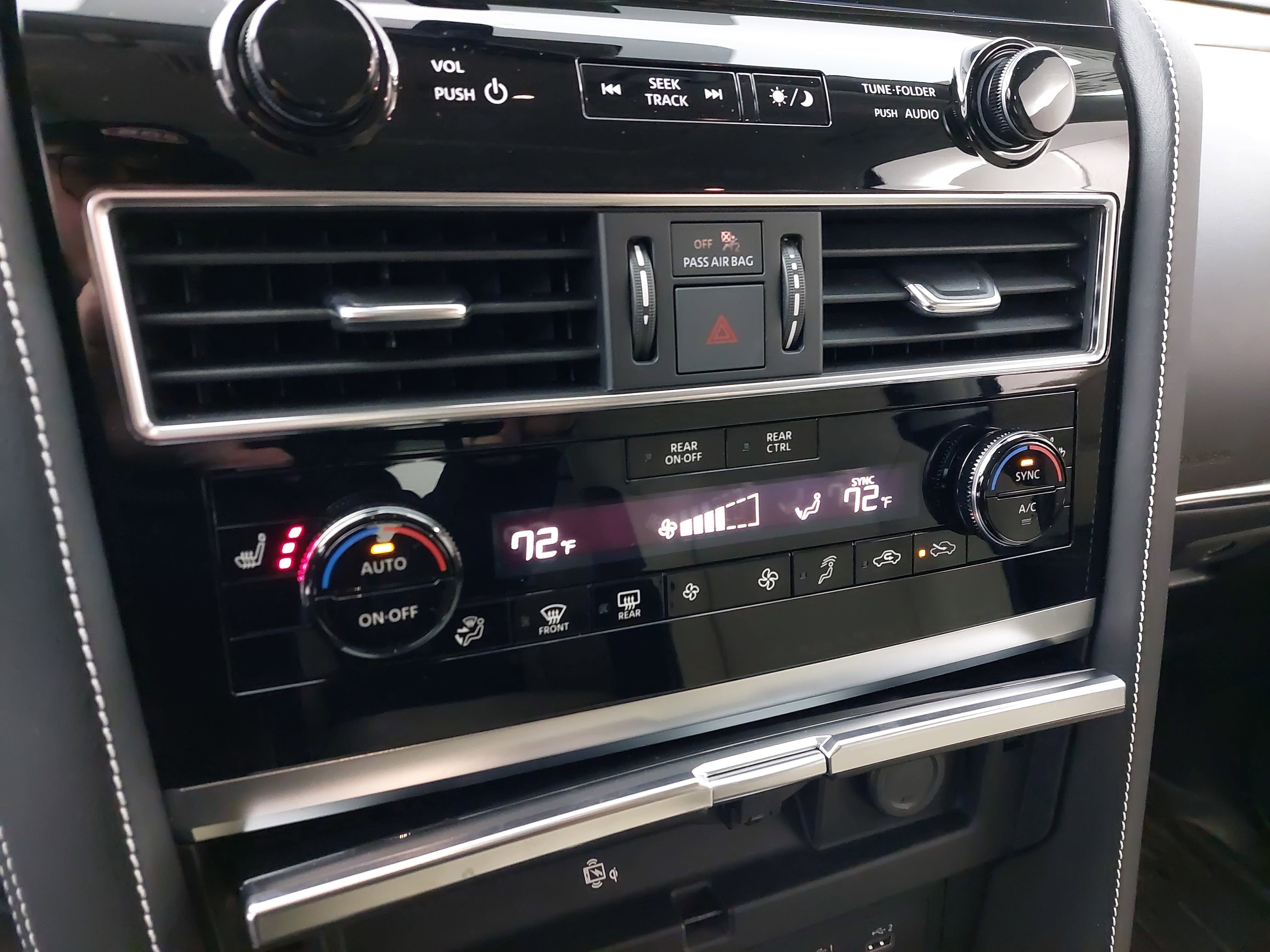 2023 INFINITI QX80 Premium Select