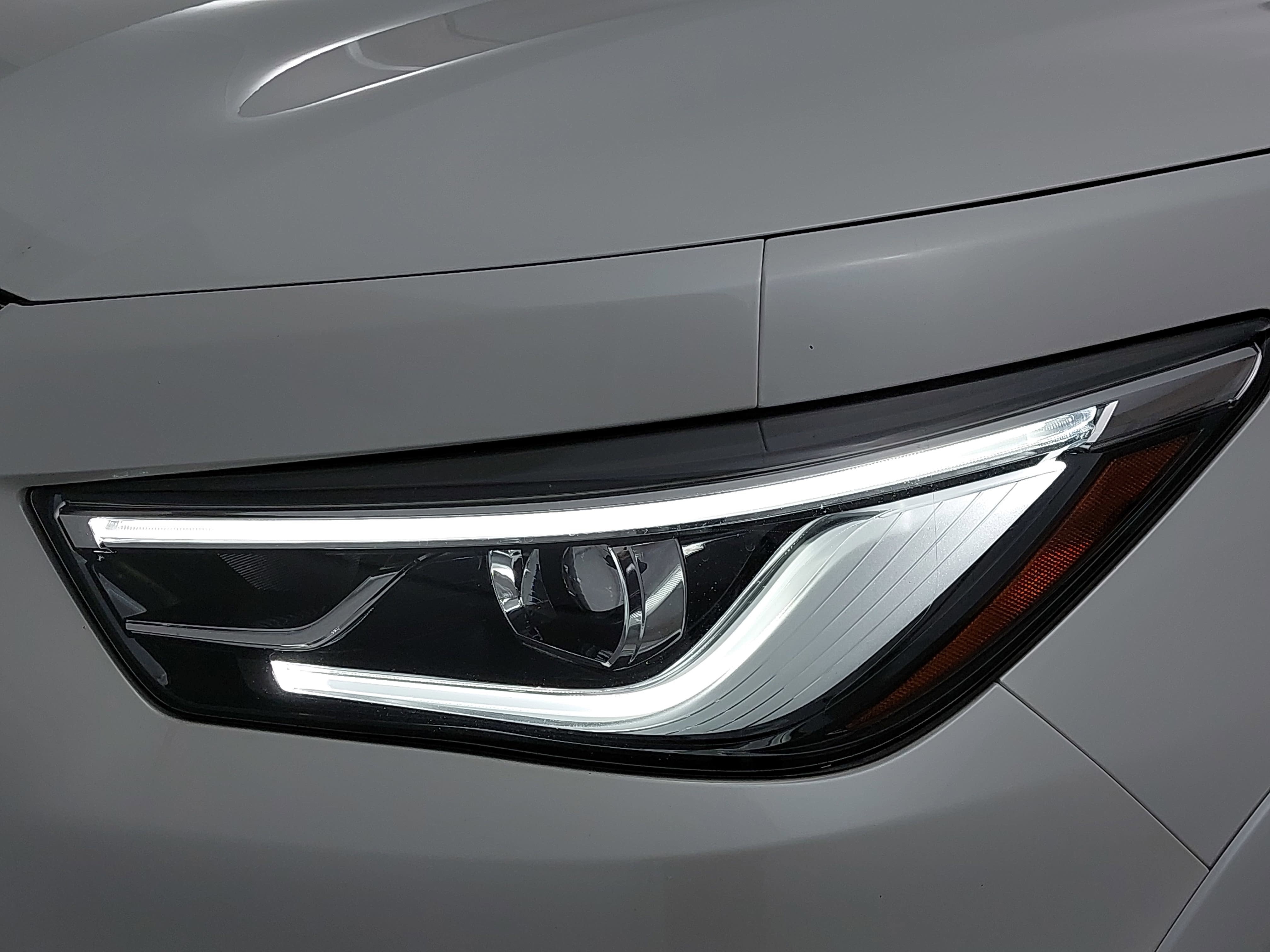 2023 INFINITI QX80 Premium Select