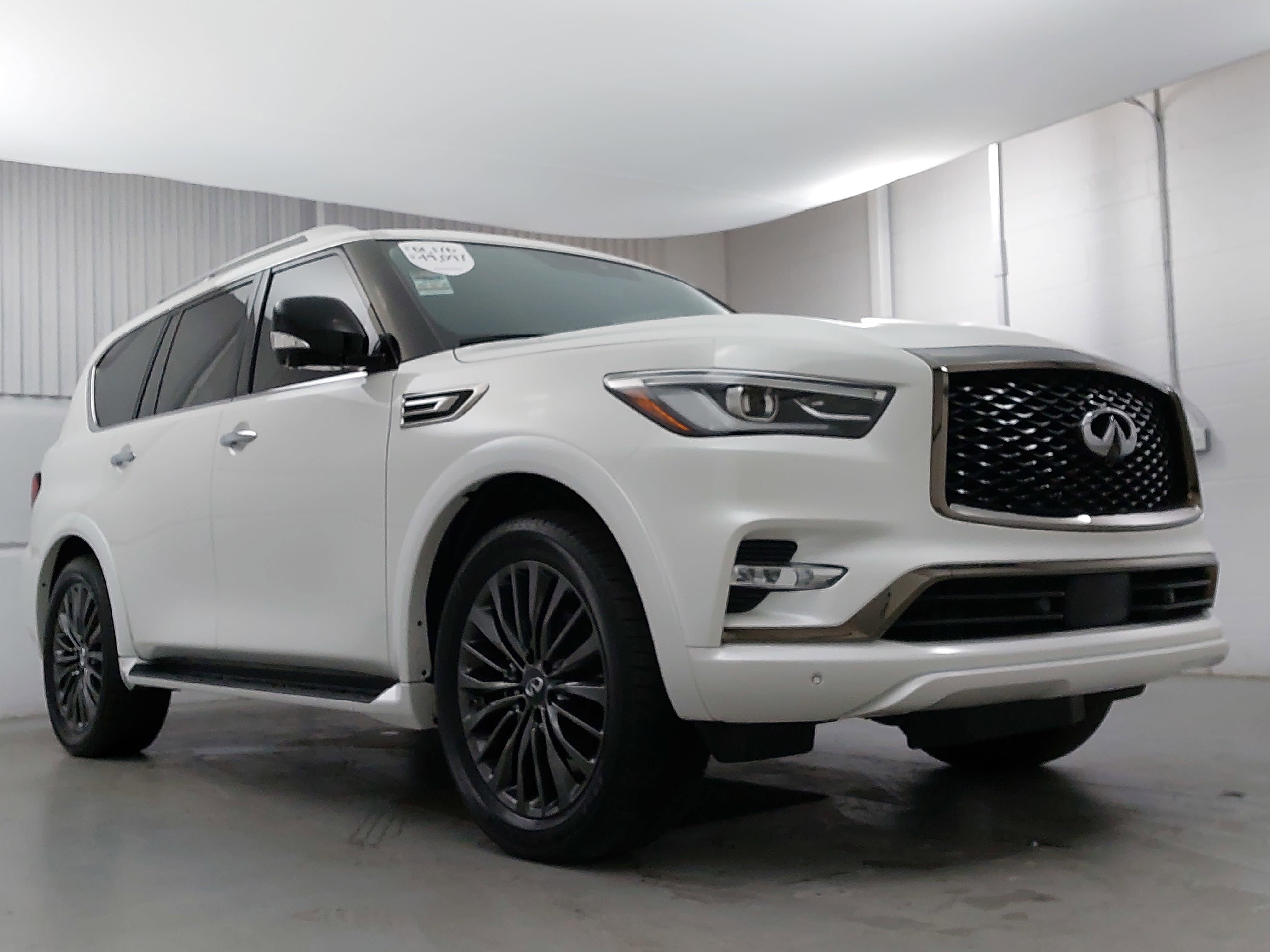 2023 INFINITI QX80 Premium Select