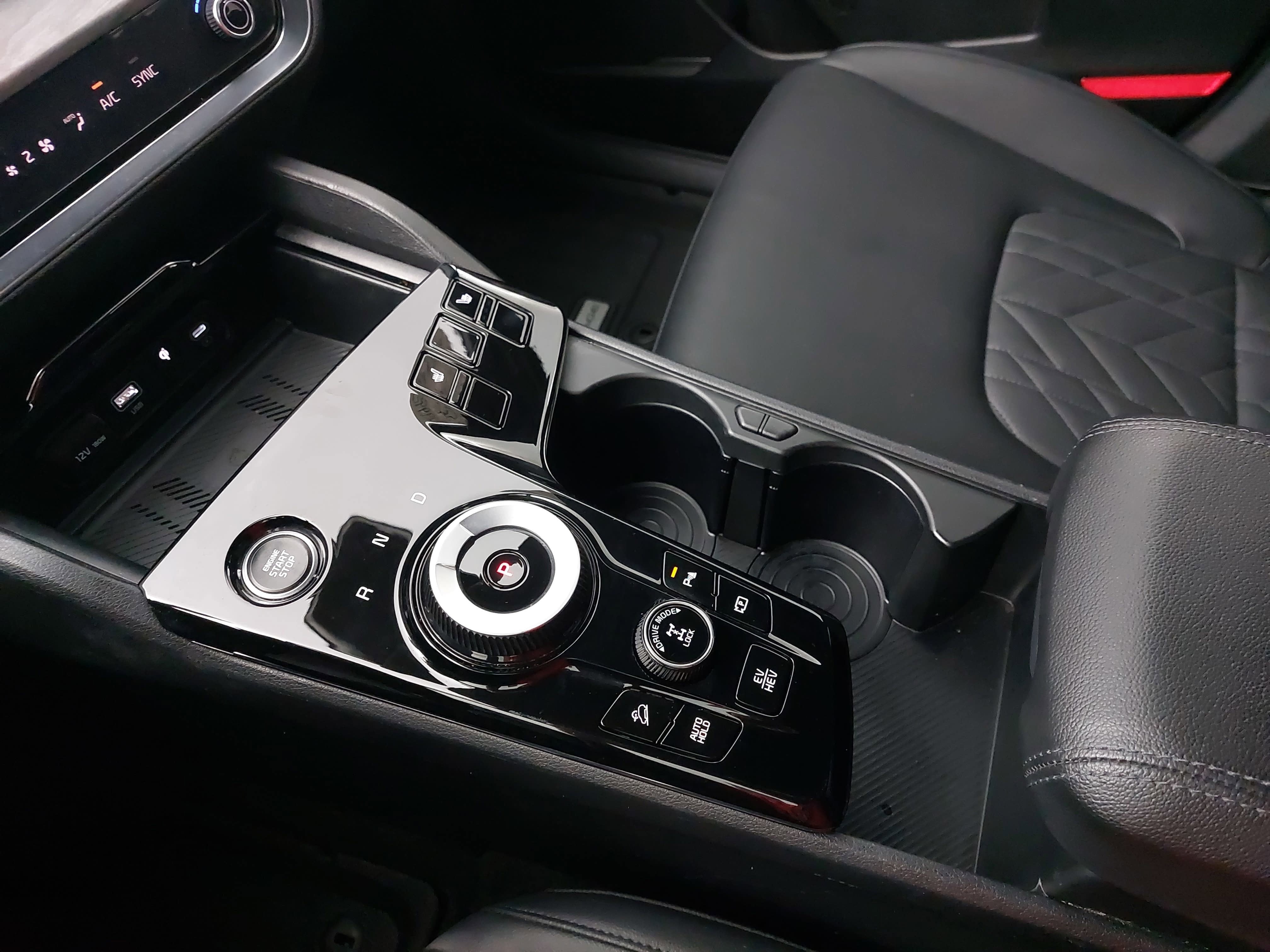 2024 Kia Sportage Plug-In Hybrid X-Line