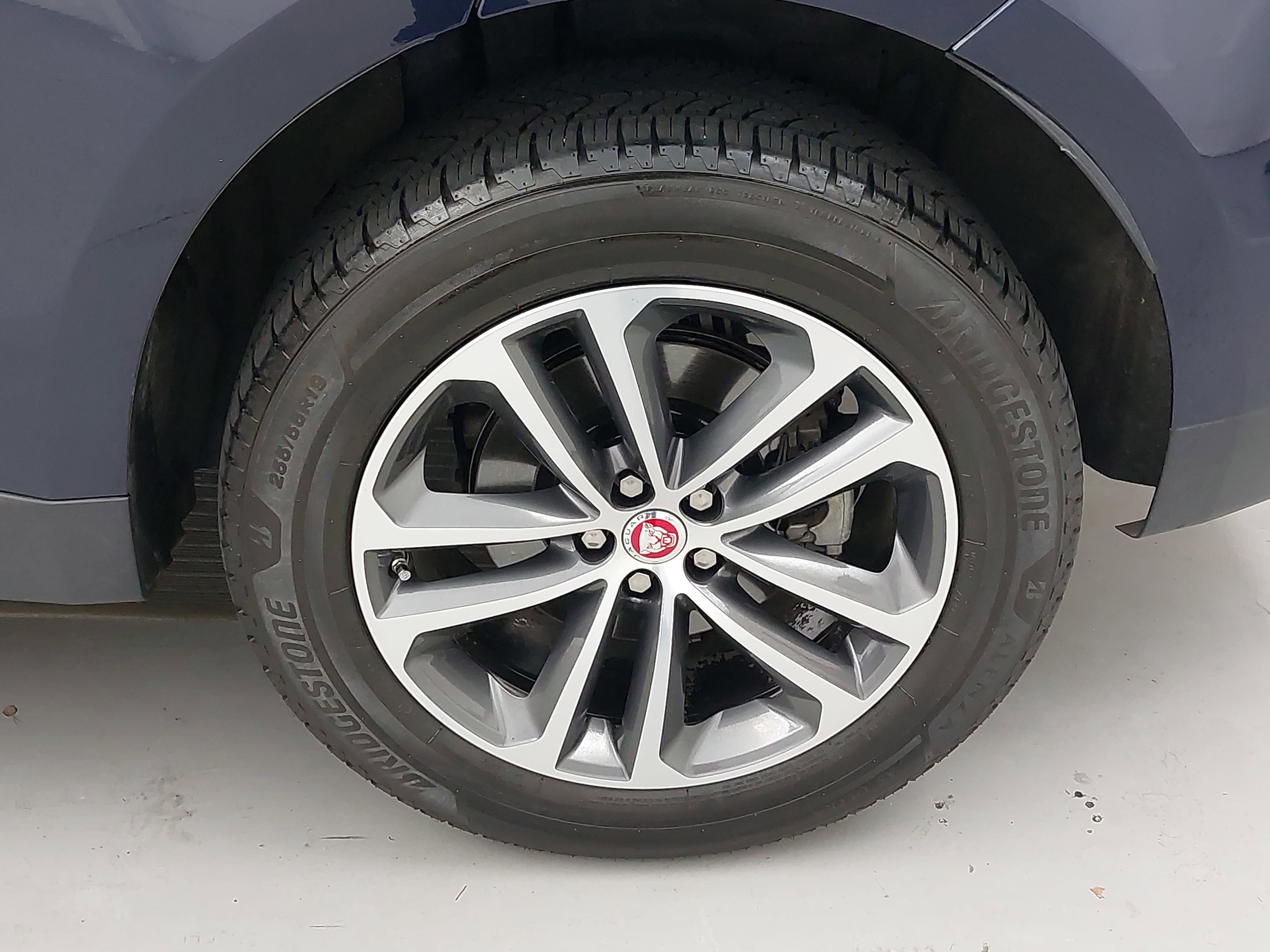 2018 Jaguar F-PACE 30t Premium