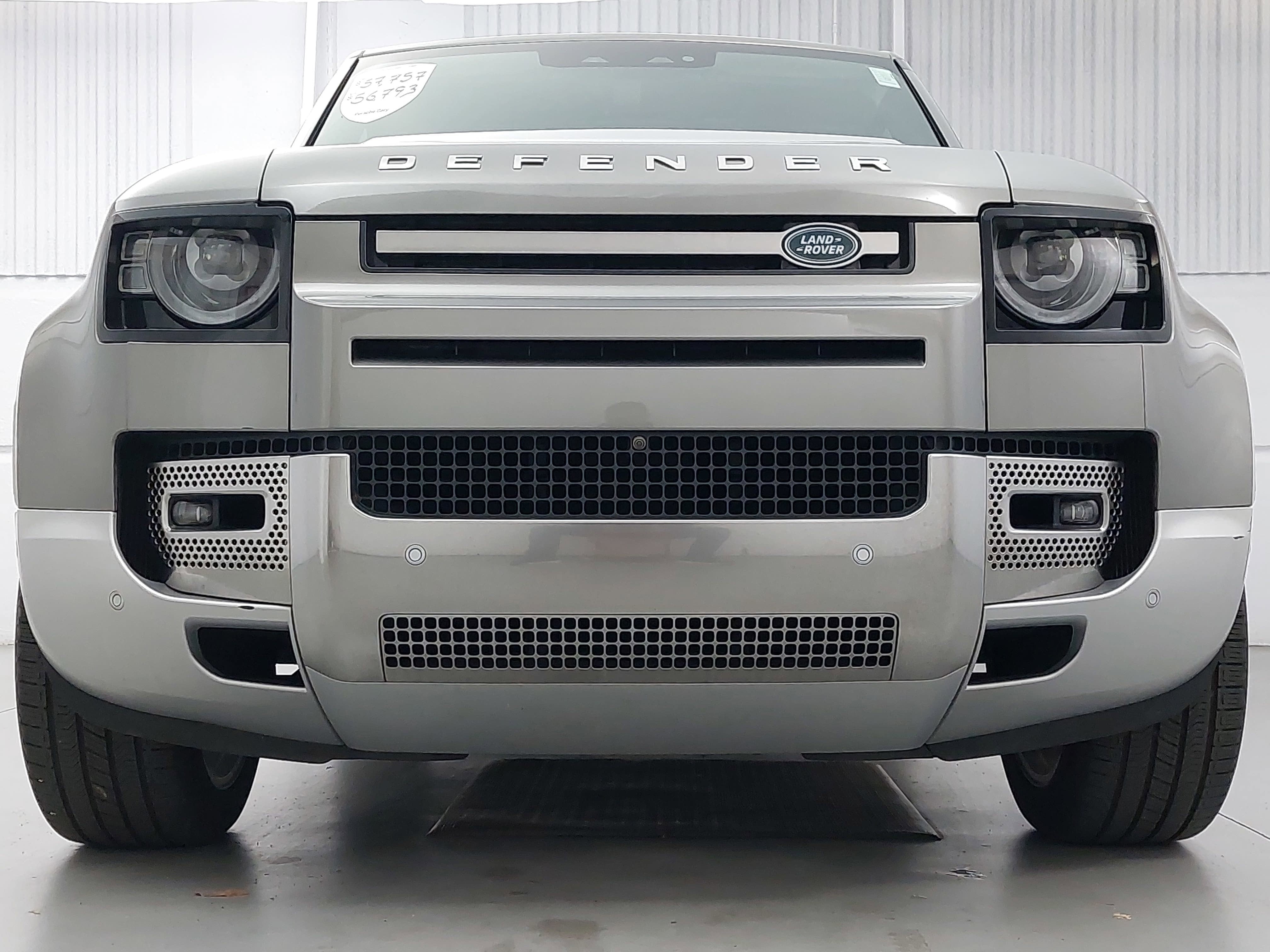 2023 Land Rover Defender 110 SE