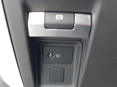 2023 Land Rover Defender 110 SE