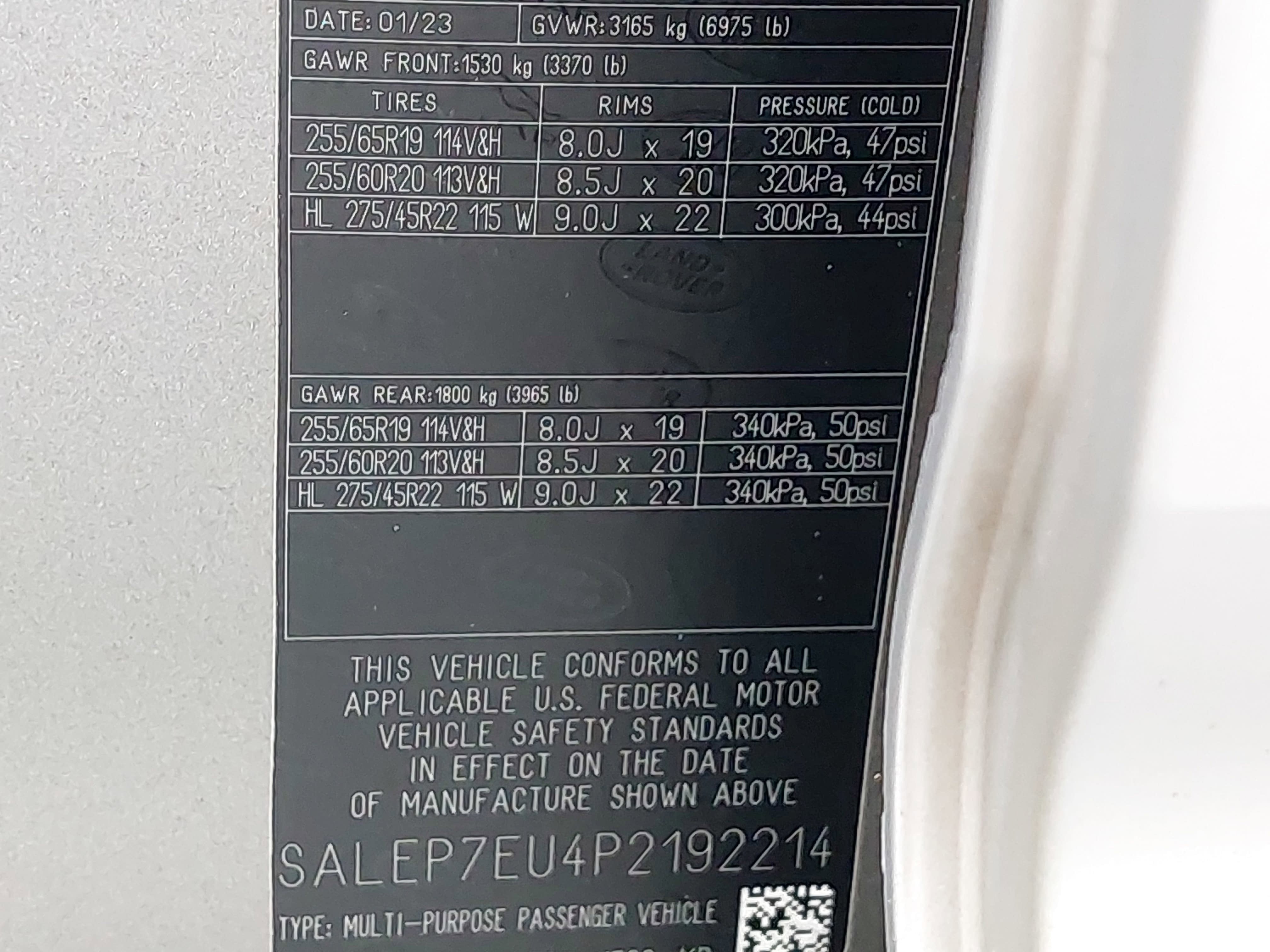 2023 Land Rover Defender 110 SE