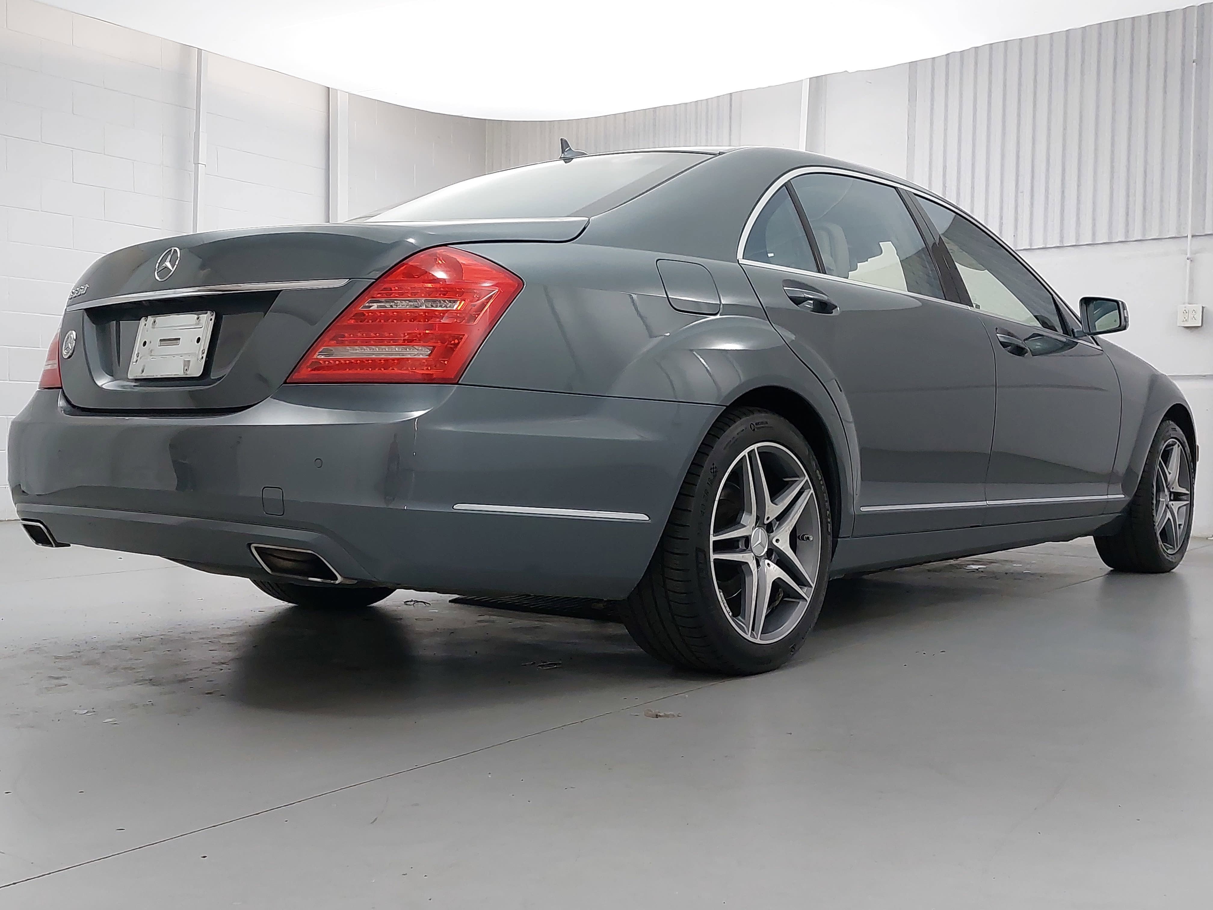 2010 Mercedes-Benz S-Class S 550