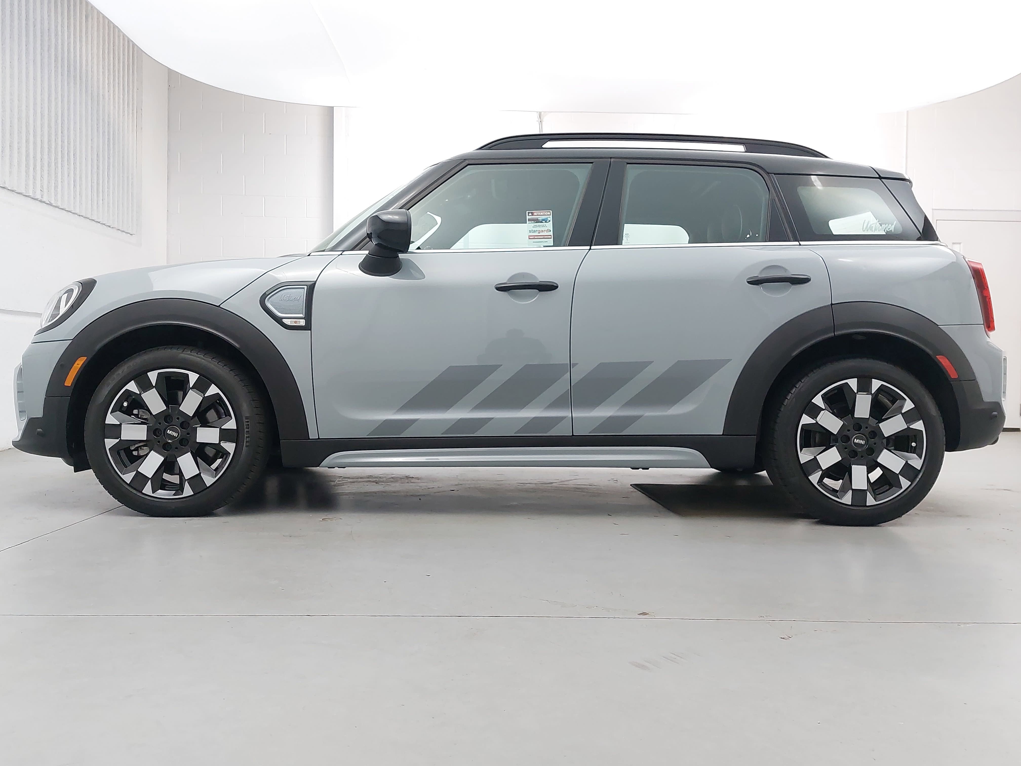 2024 MINI Cooper S Countryman Iconic