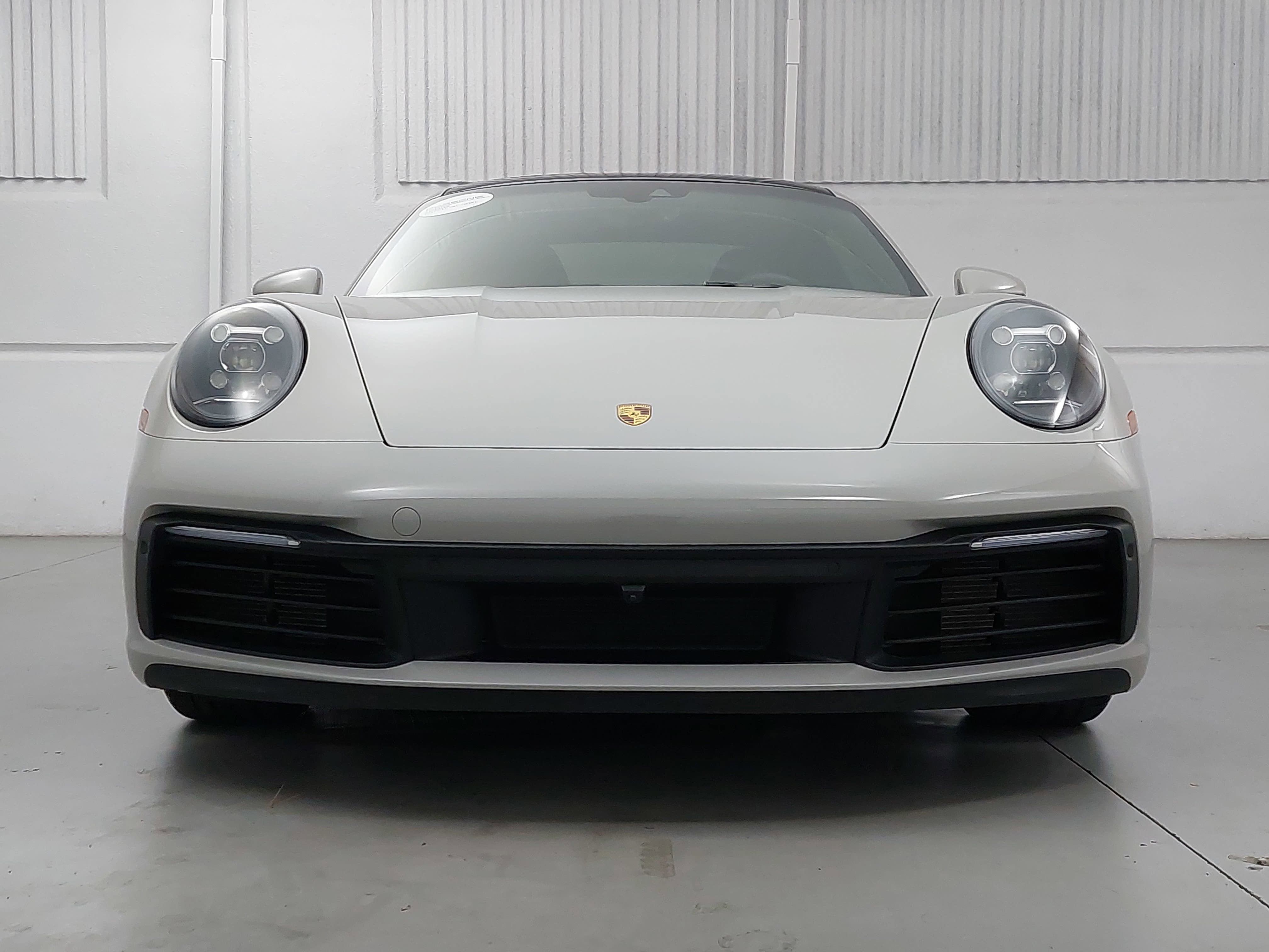 2021 Porsche 911 Carrera