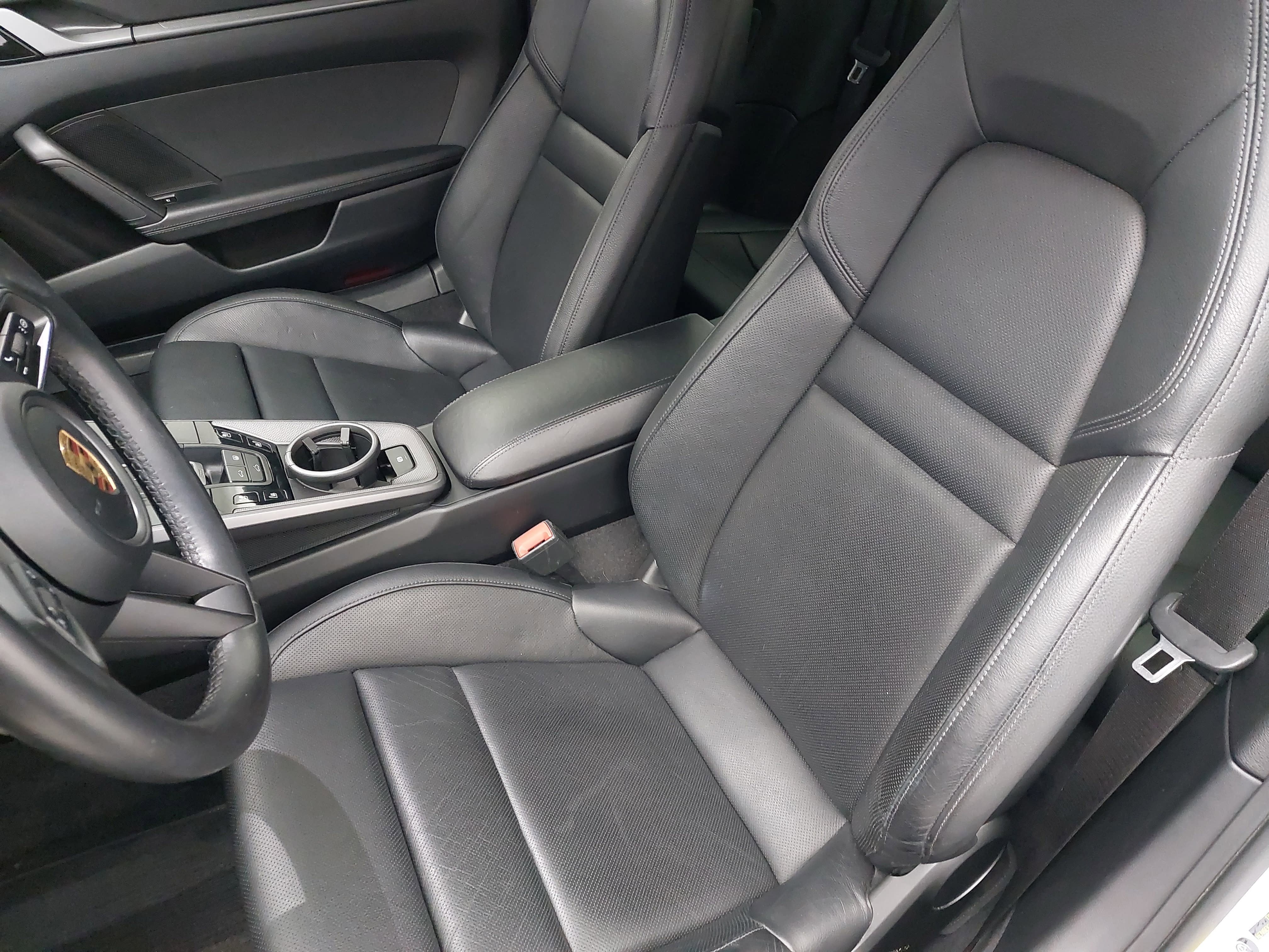 2021 Porsche 911 Carrera