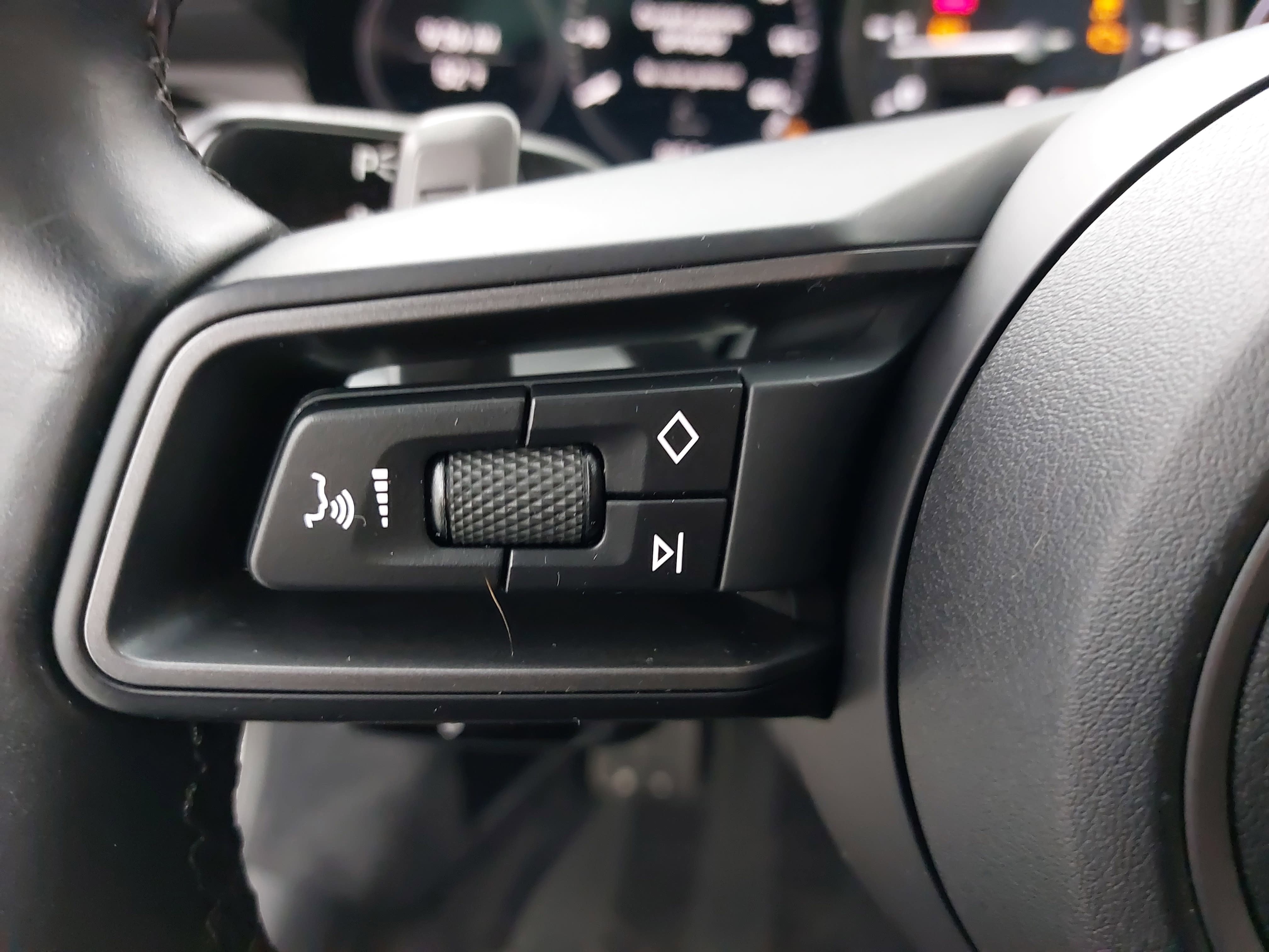 2021 Porsche 911 Carrera