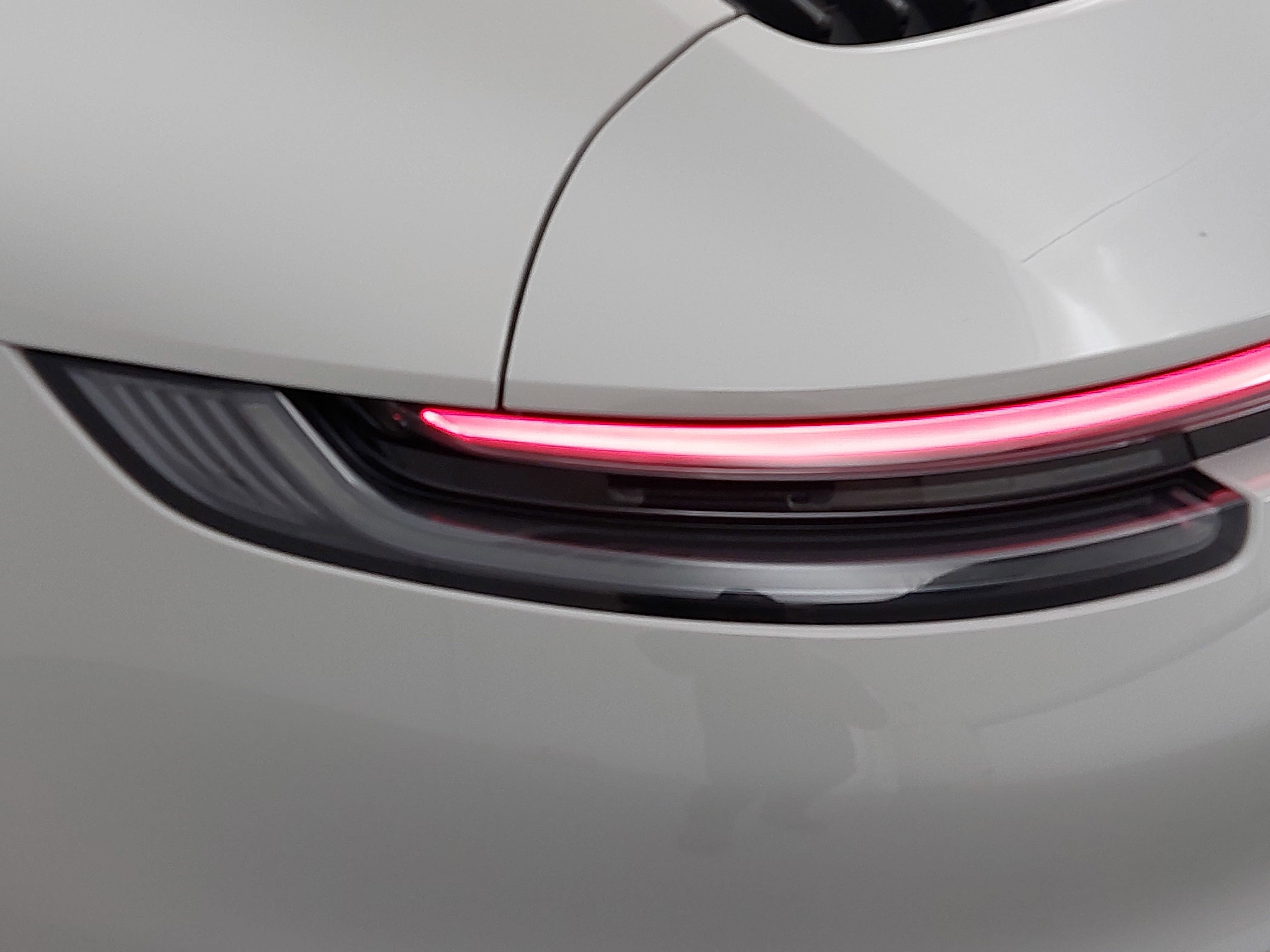 2021 Porsche 911 Carrera