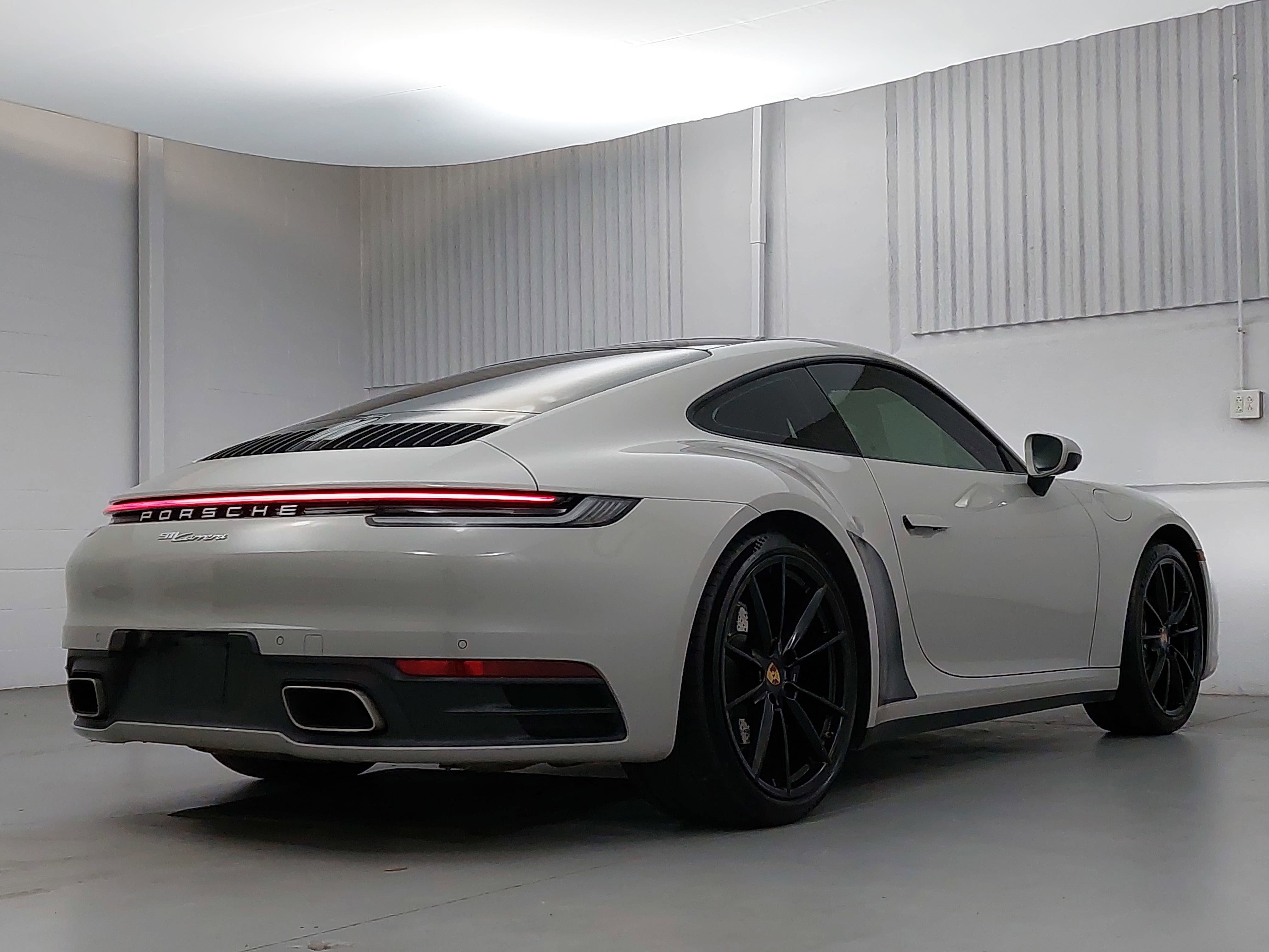 2021 Porsche 911 Carrera