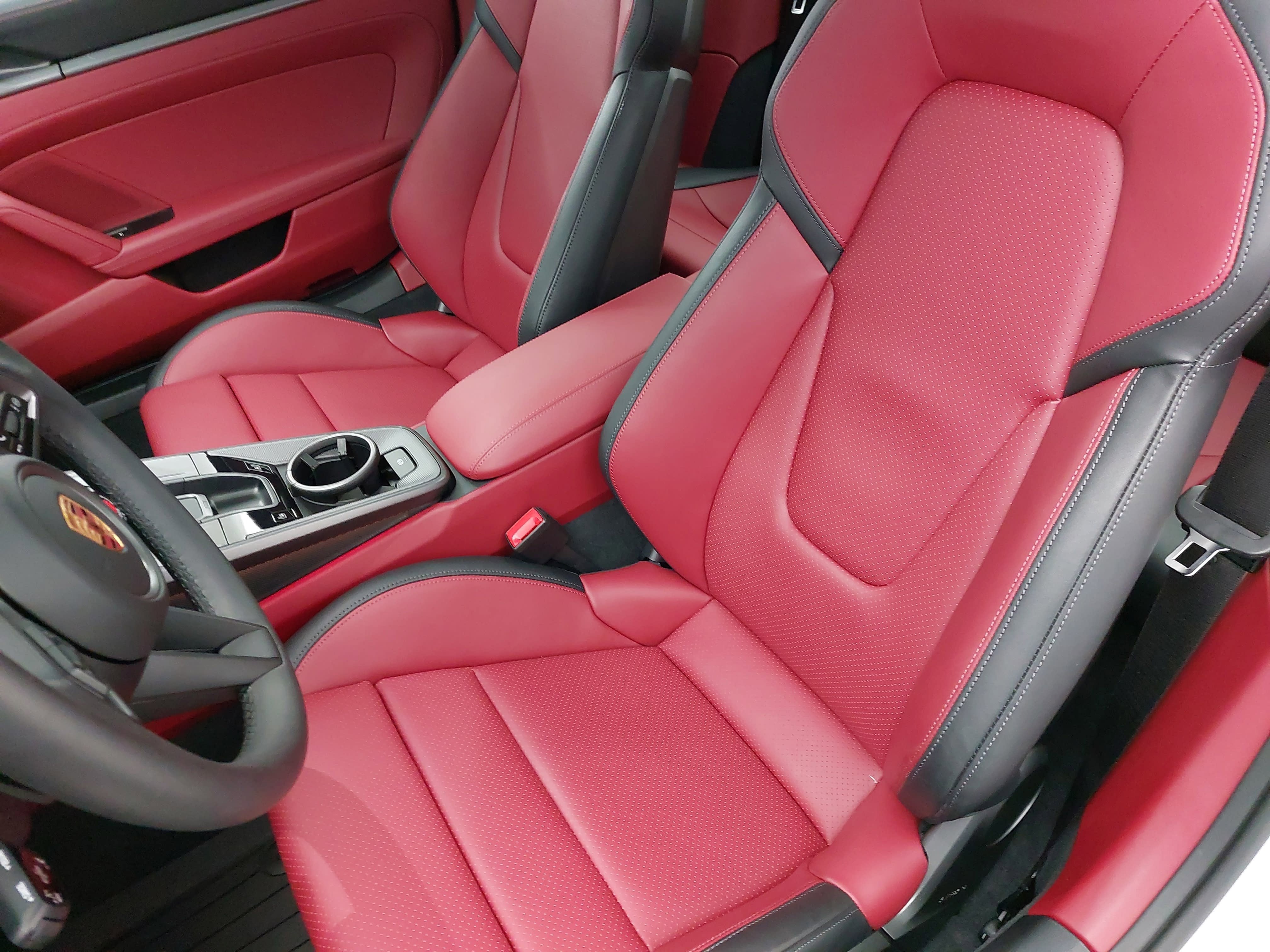 2025 Porsche 911 Carrera T