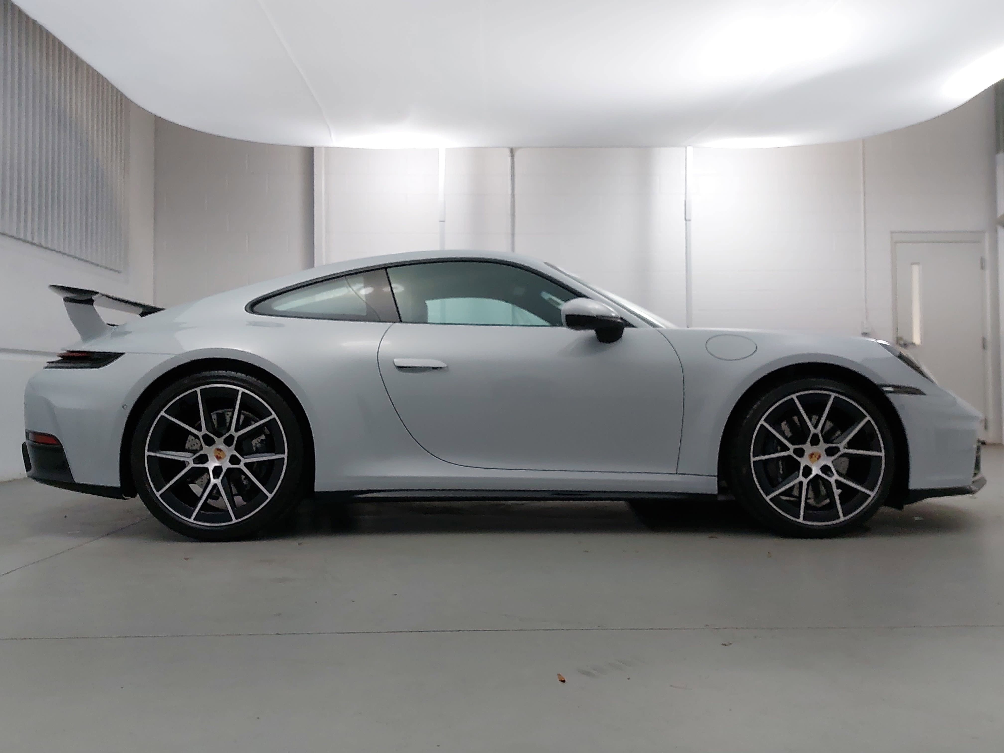 2025 Porsche 911 Carrera T