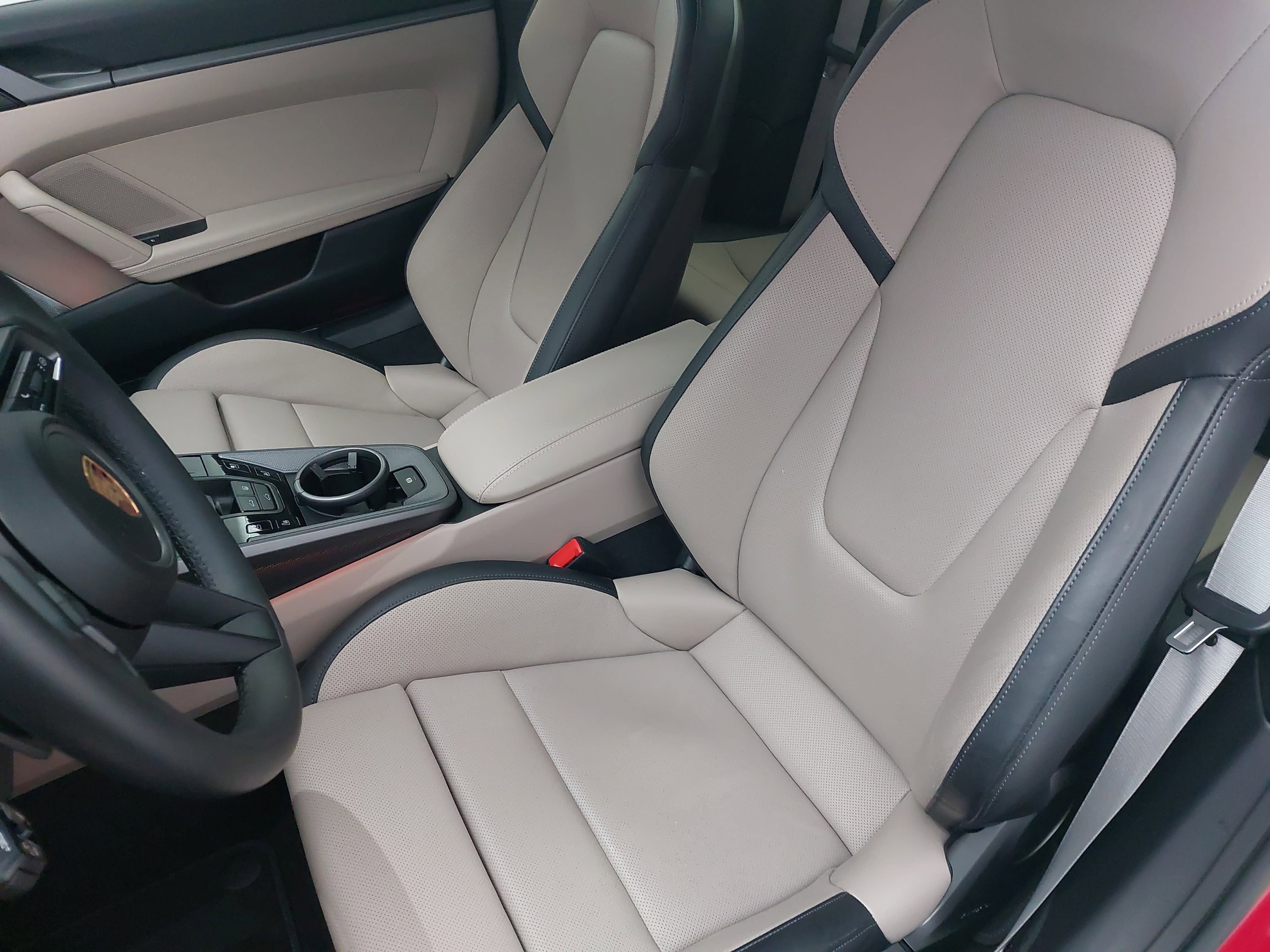 2025 Porsche 911 Base