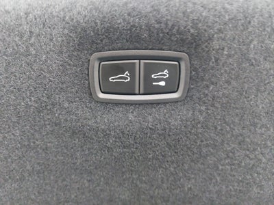 2025 Porsche Taycan 4