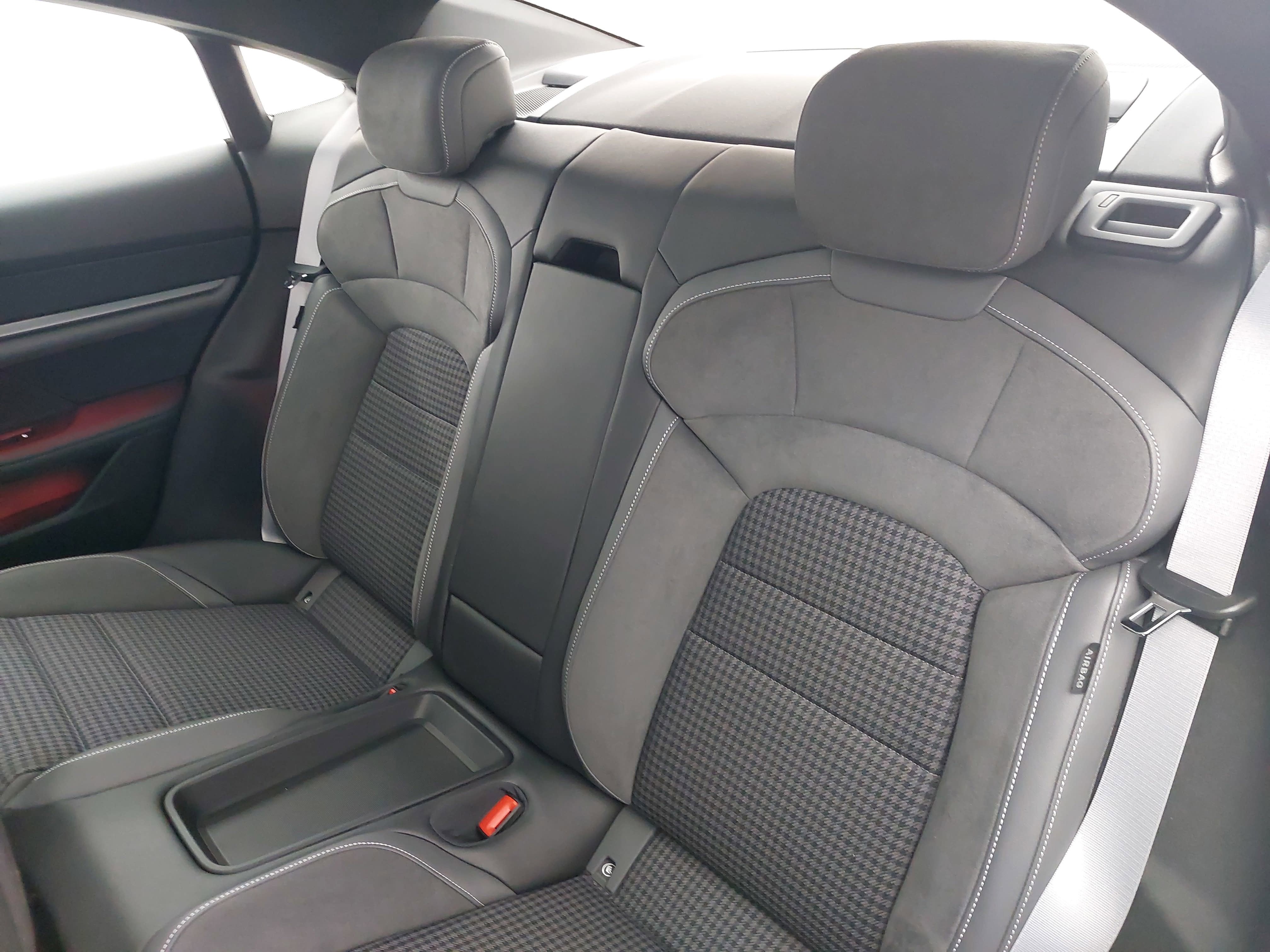 2025 Porsche Taycan 4