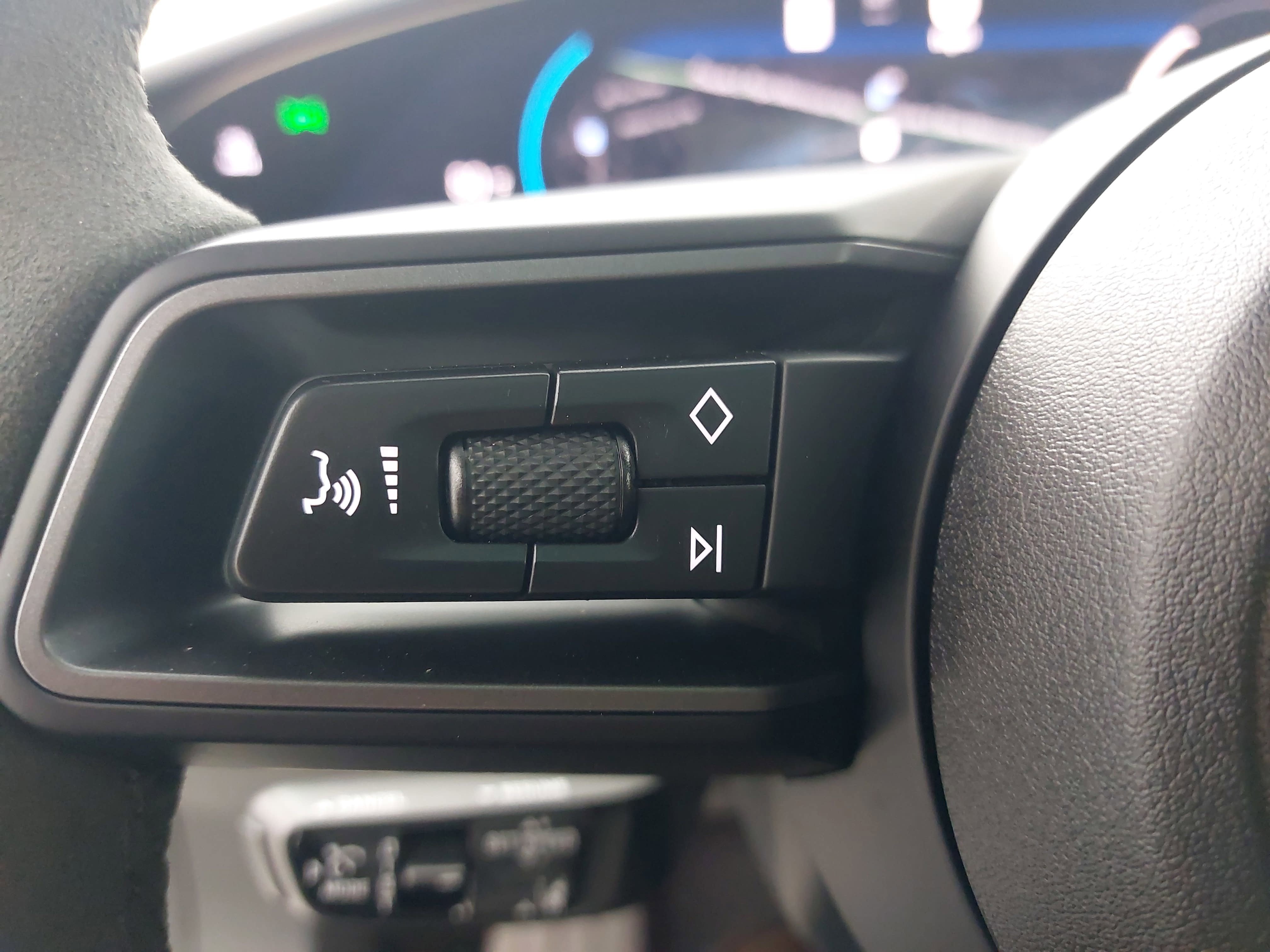 2025 Porsche Taycan 4