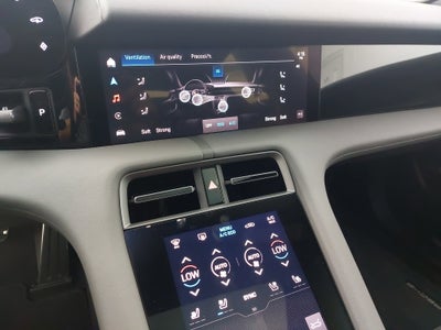 2025 Porsche Taycan 4