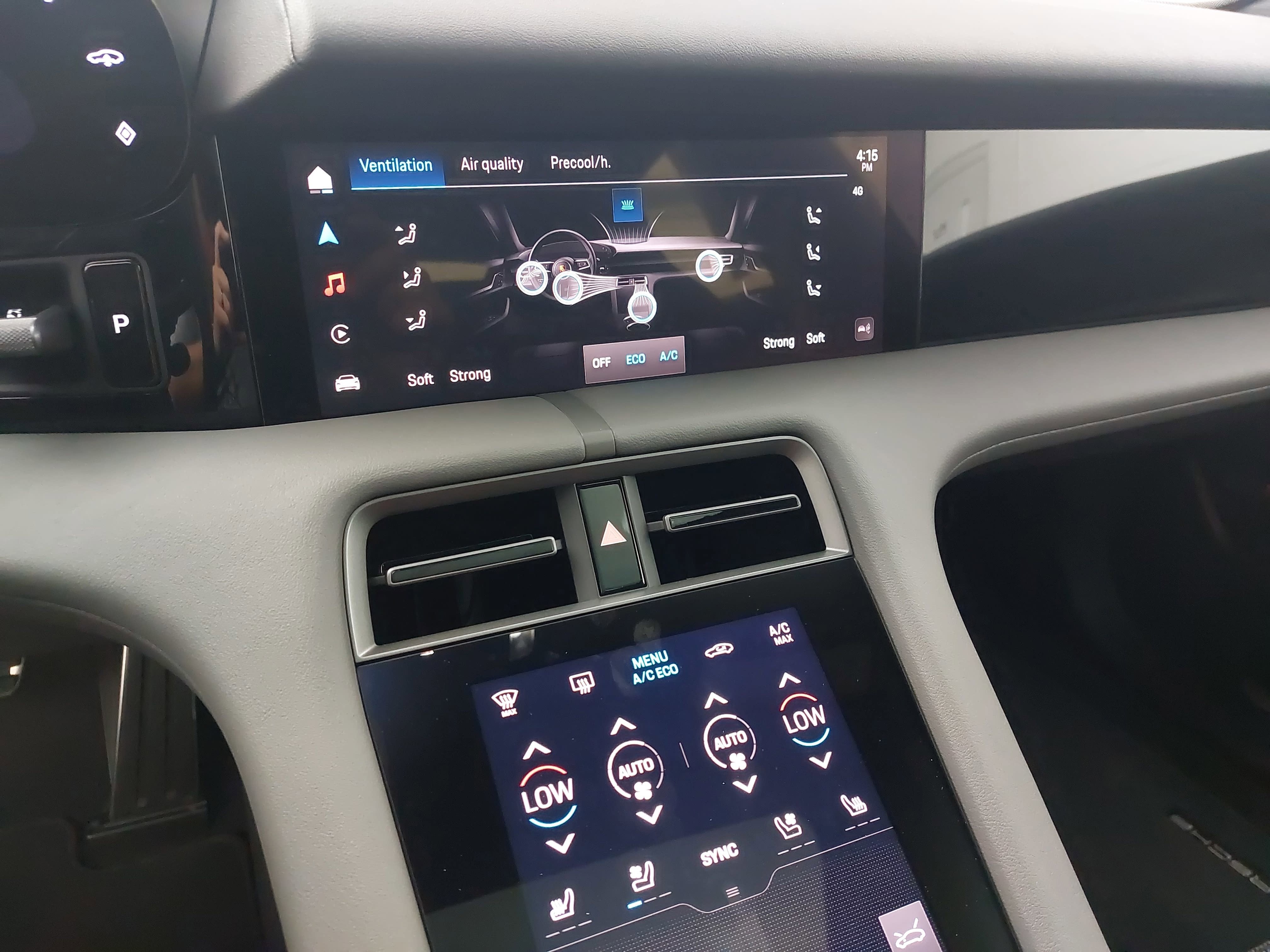 2025 Porsche Taycan 4