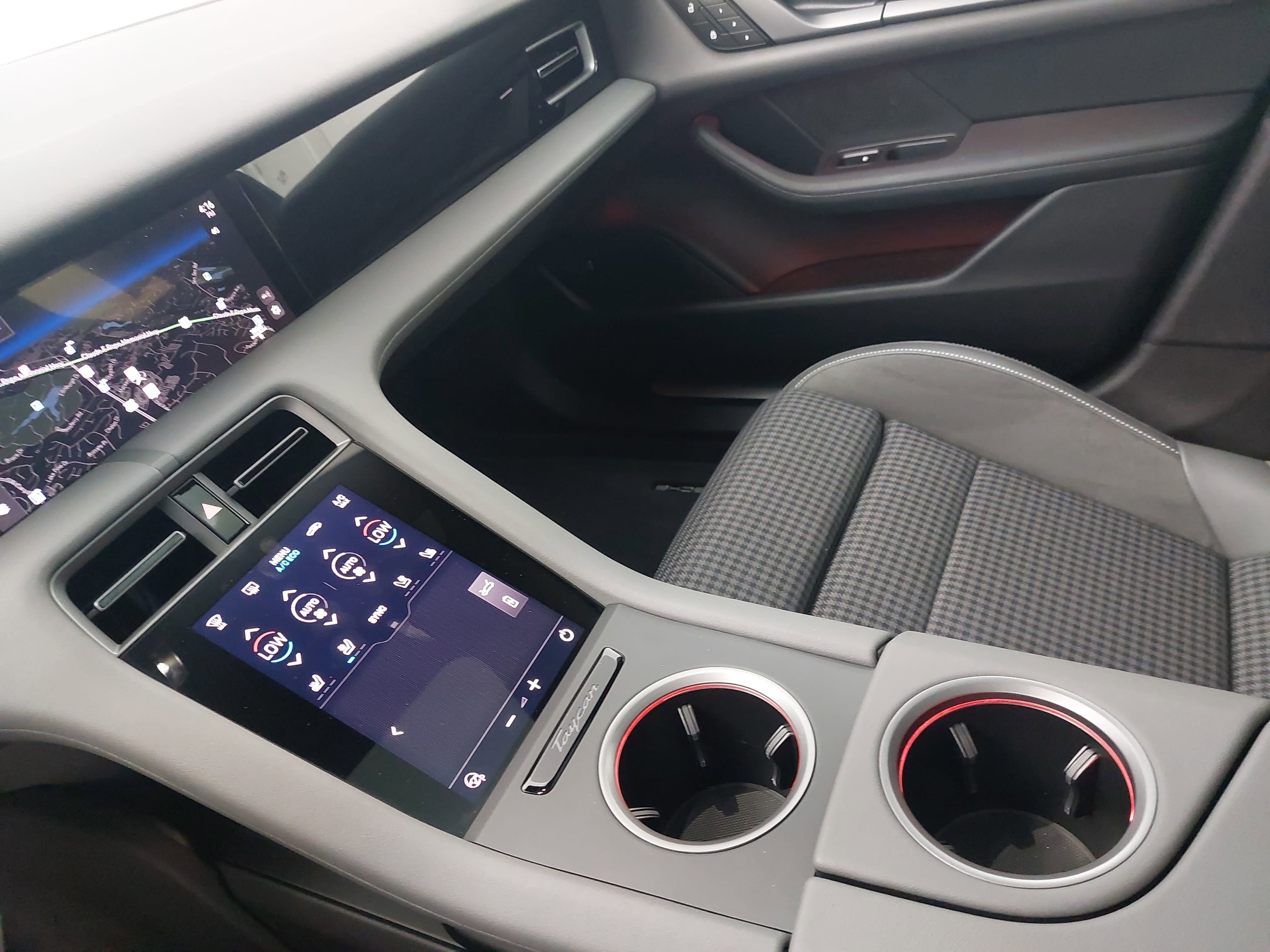 2025 Porsche Taycan 4