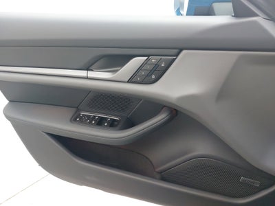 2025 Porsche Taycan 4