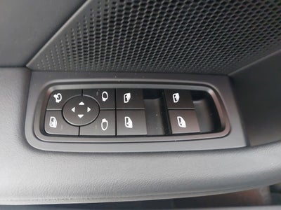 2025 Porsche Taycan 4