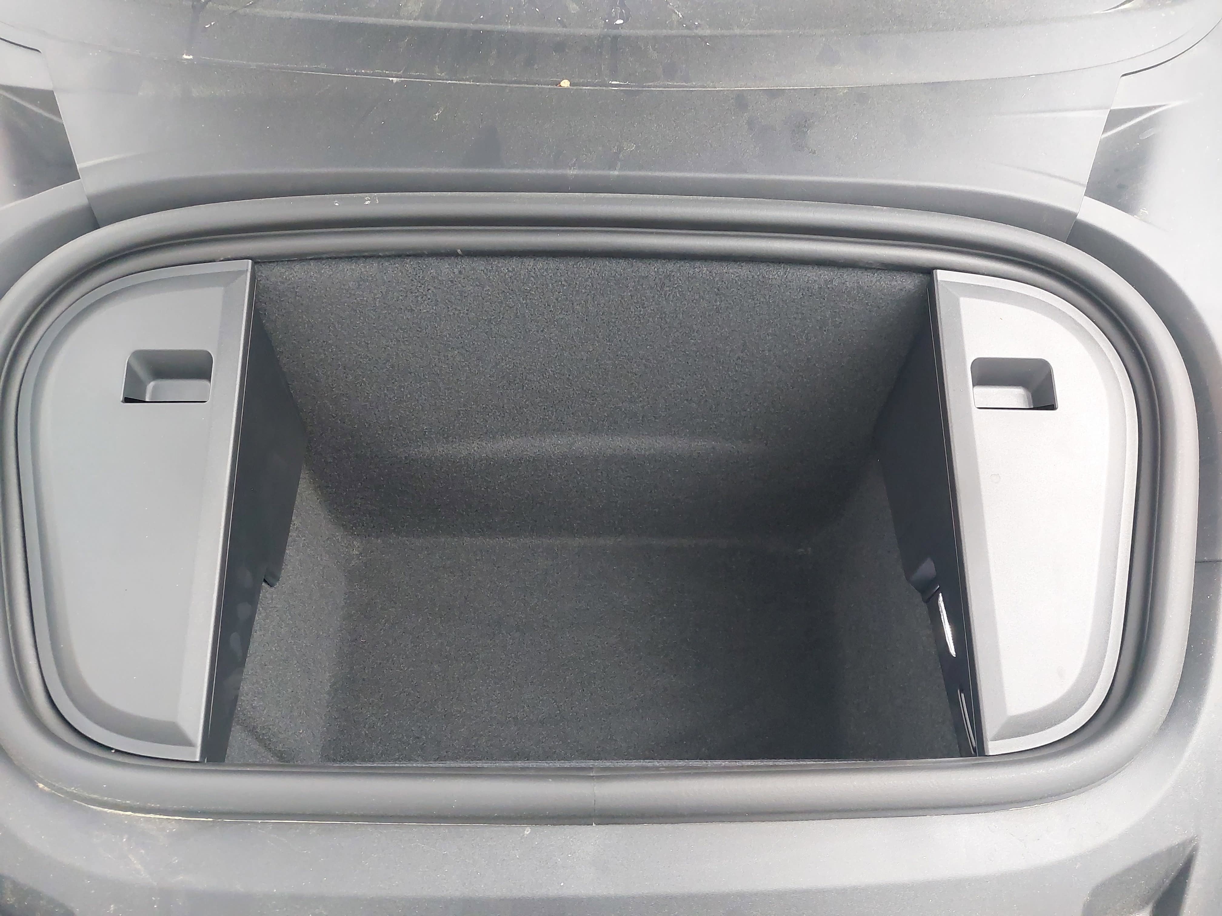 2025 Porsche Taycan 4