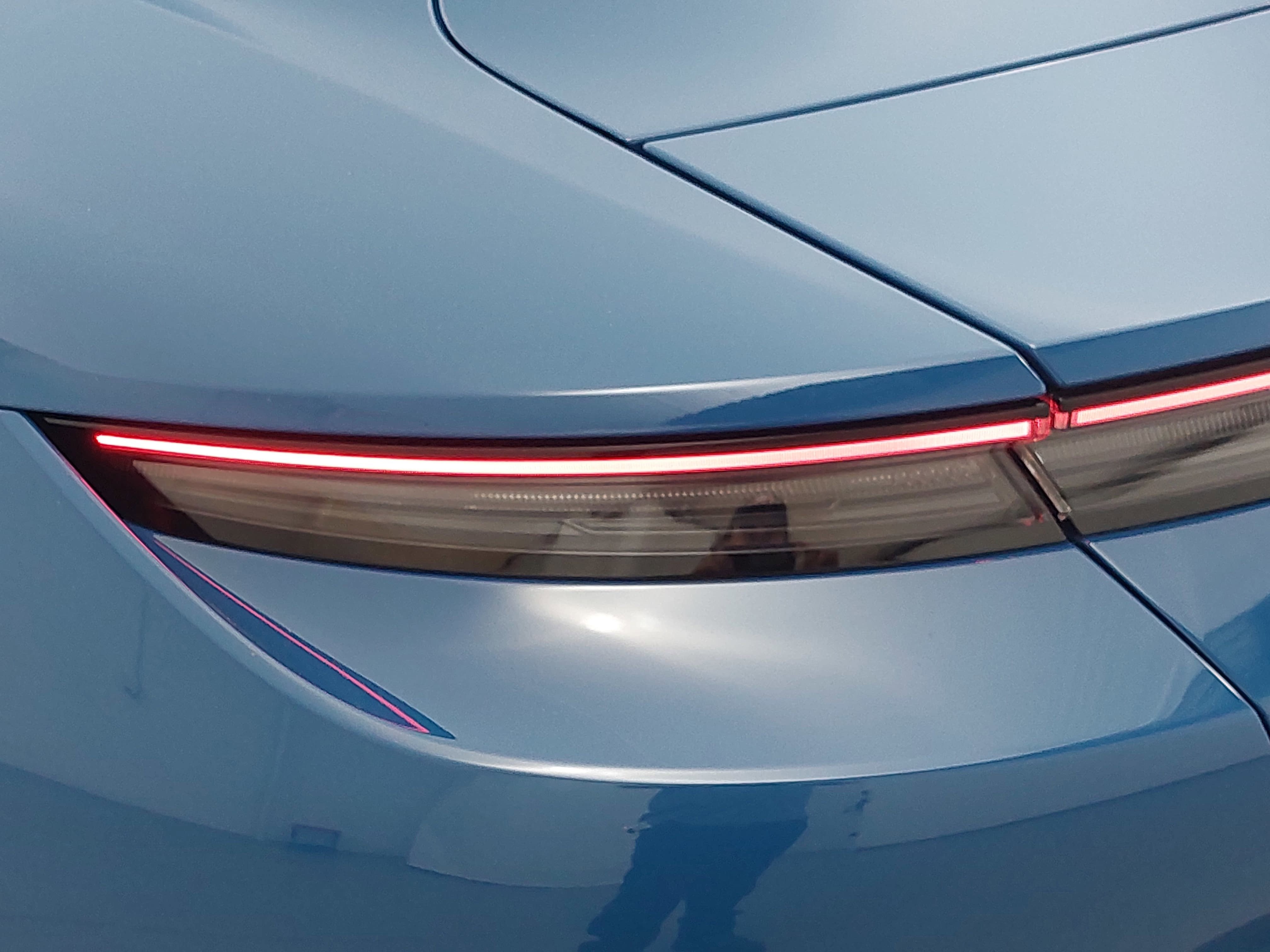 2025 Porsche Taycan 4