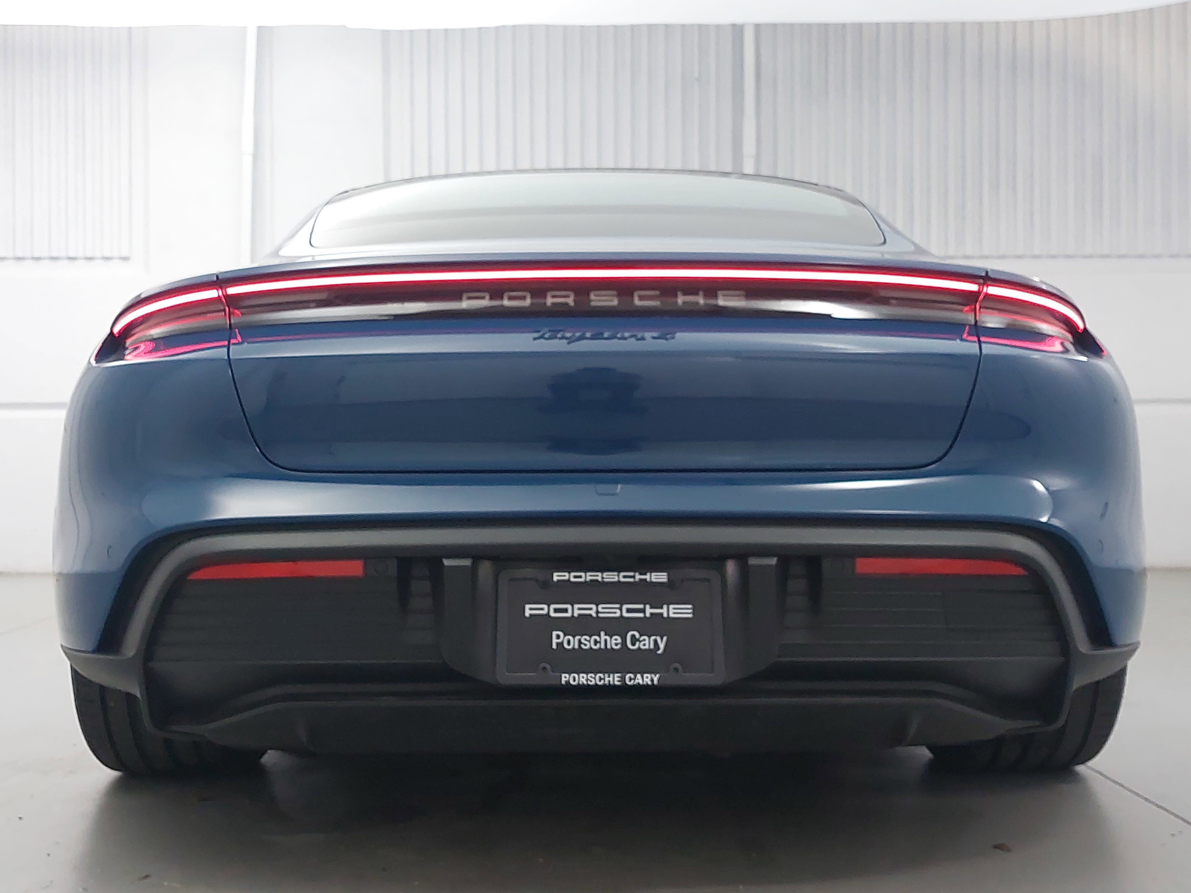 2025 Porsche Taycan 4