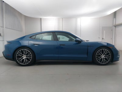 2025 Porsche Taycan 4