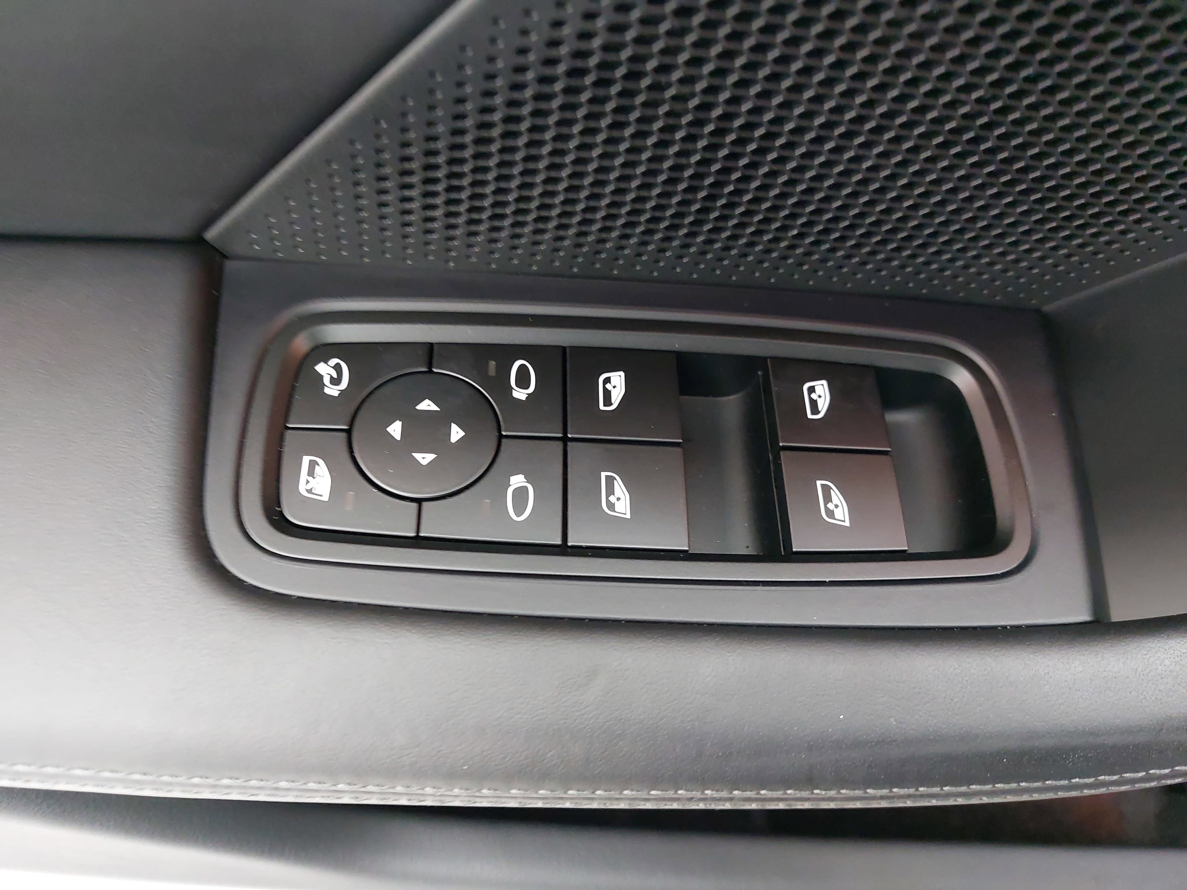 2025 Porsche Taycan Base