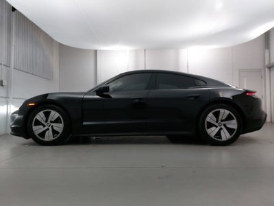 2022 Porsche Taycan RWD
