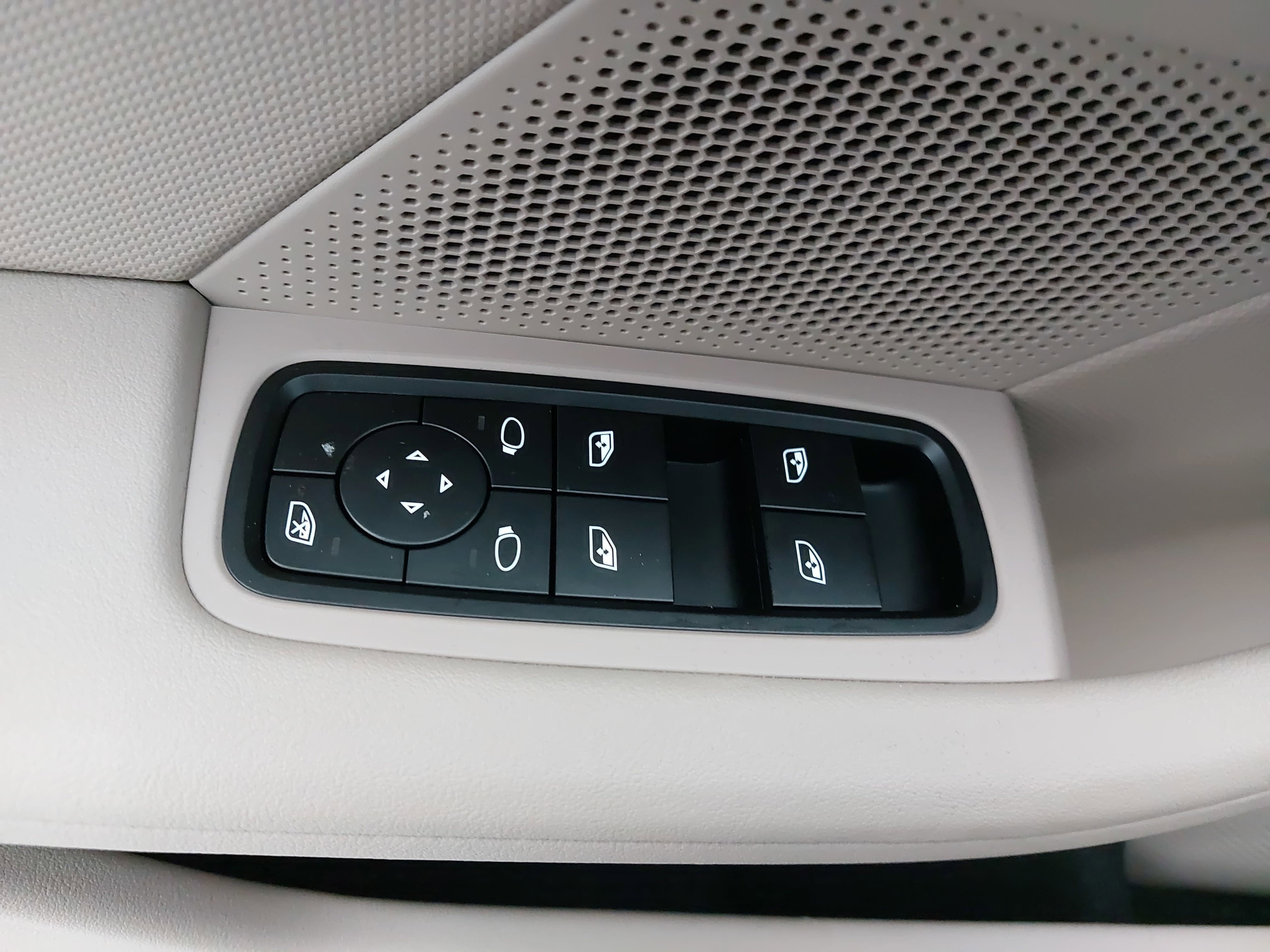 2022 Porsche Taycan RWD