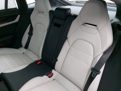 2024 Porsche Panamera 4