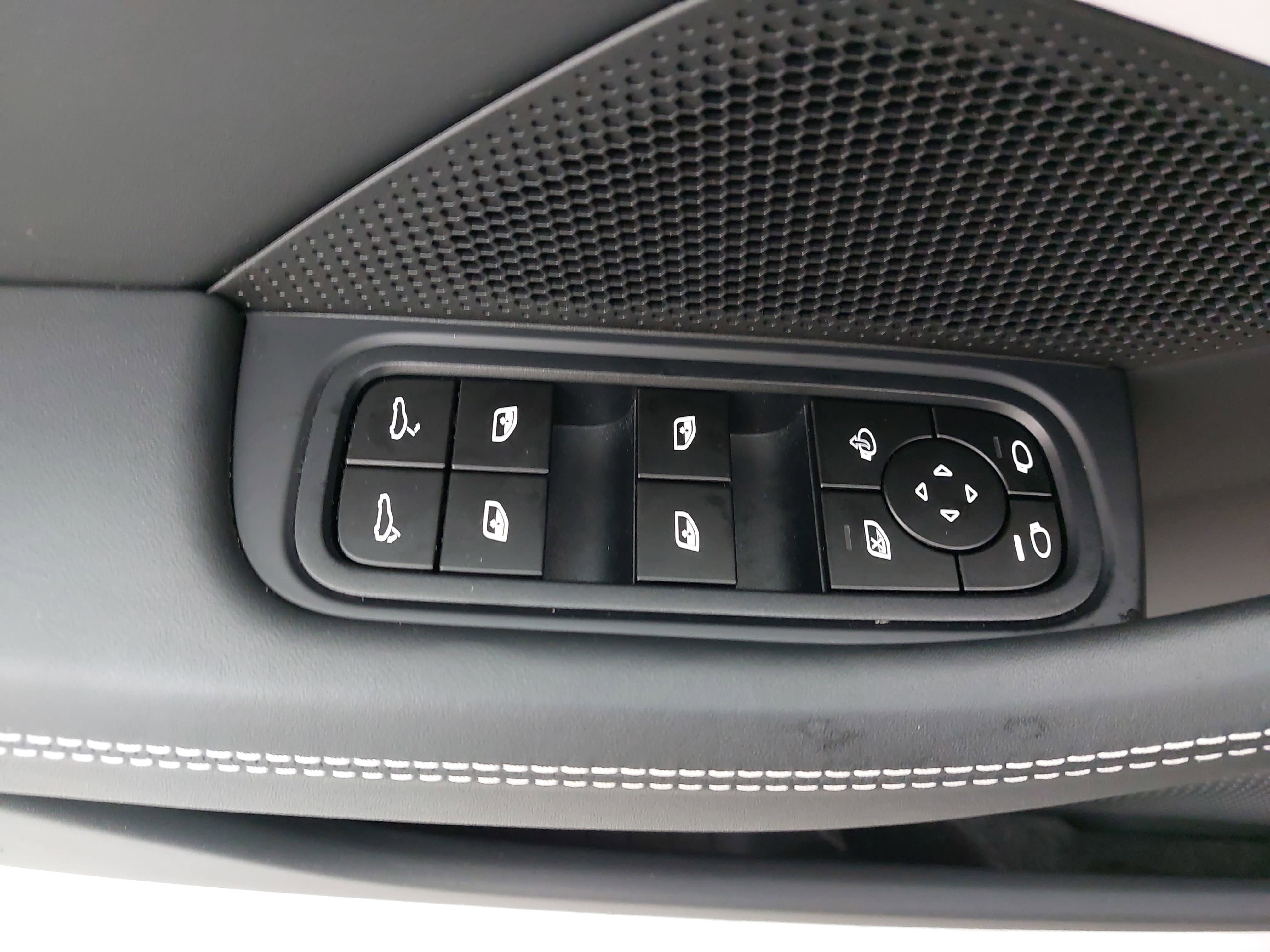 2024 Porsche Panamera 4