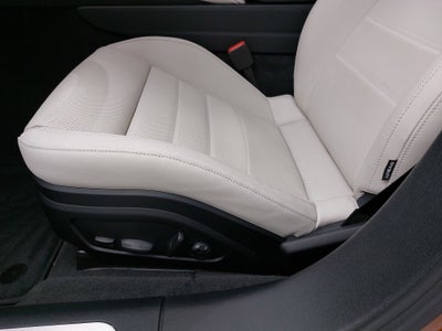 2024 Porsche Panamera 4