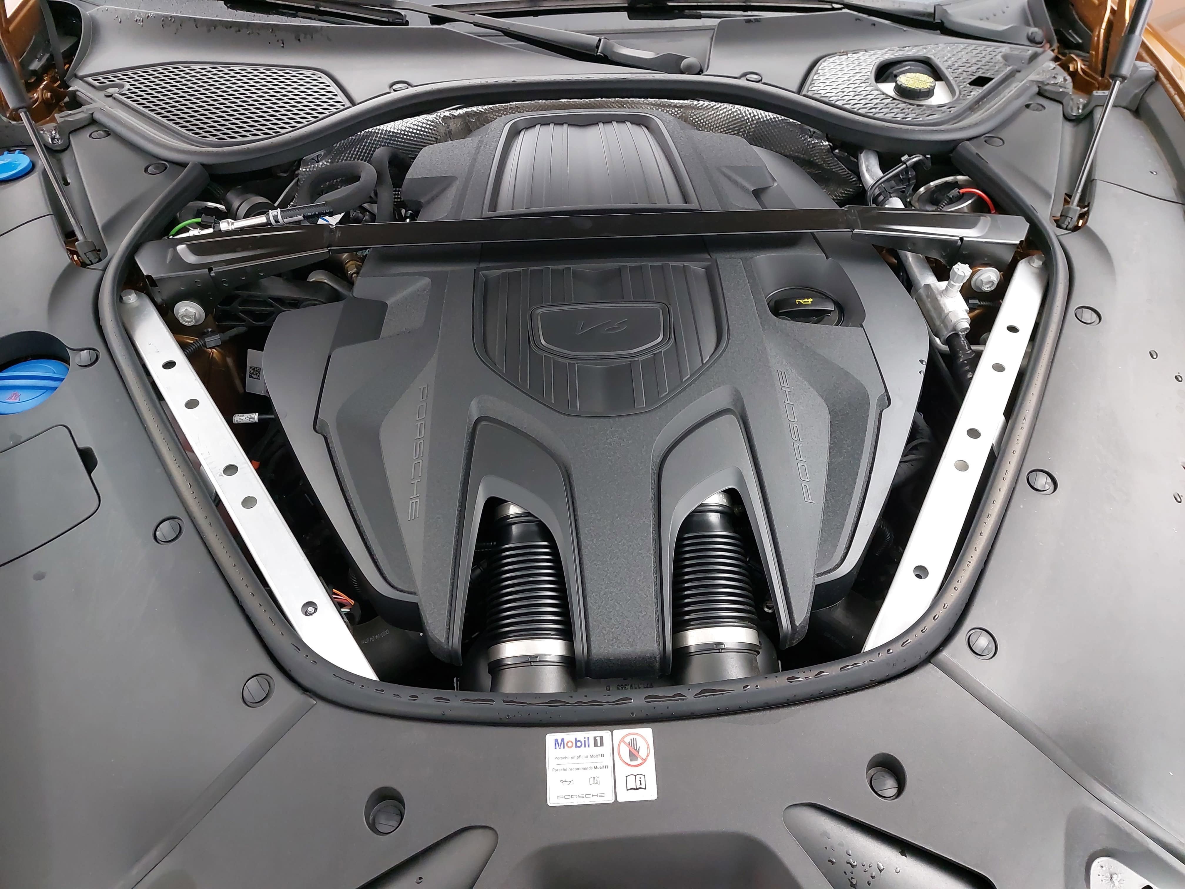 2024 Porsche Panamera 4