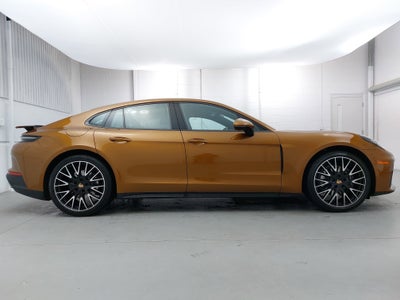 2024 Porsche Panamera 4