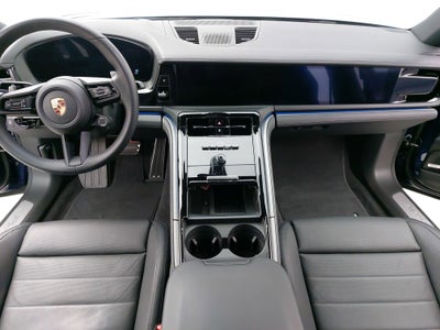 2025 Porsche Panamera Base