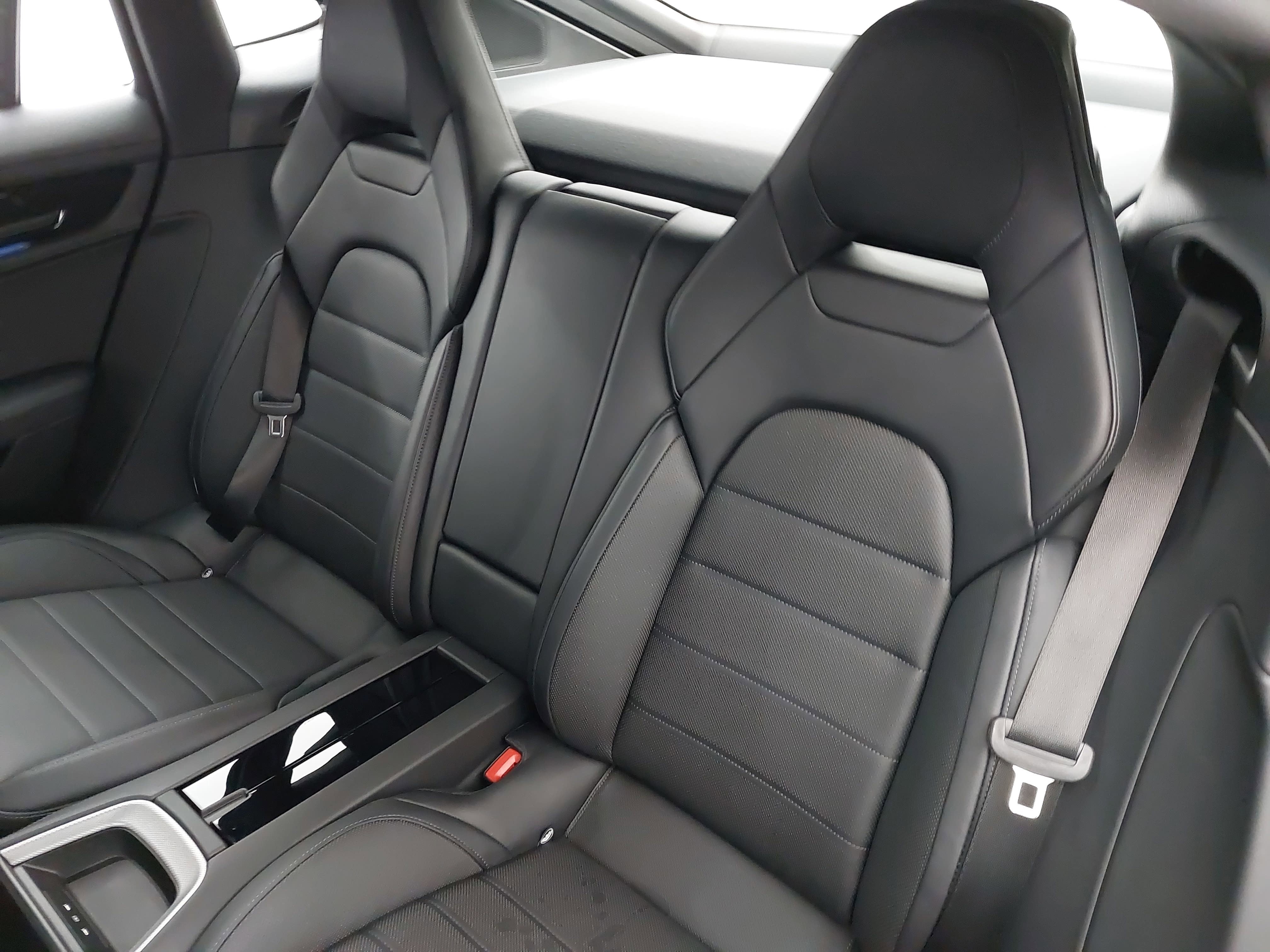 2025 Porsche Panamera Base