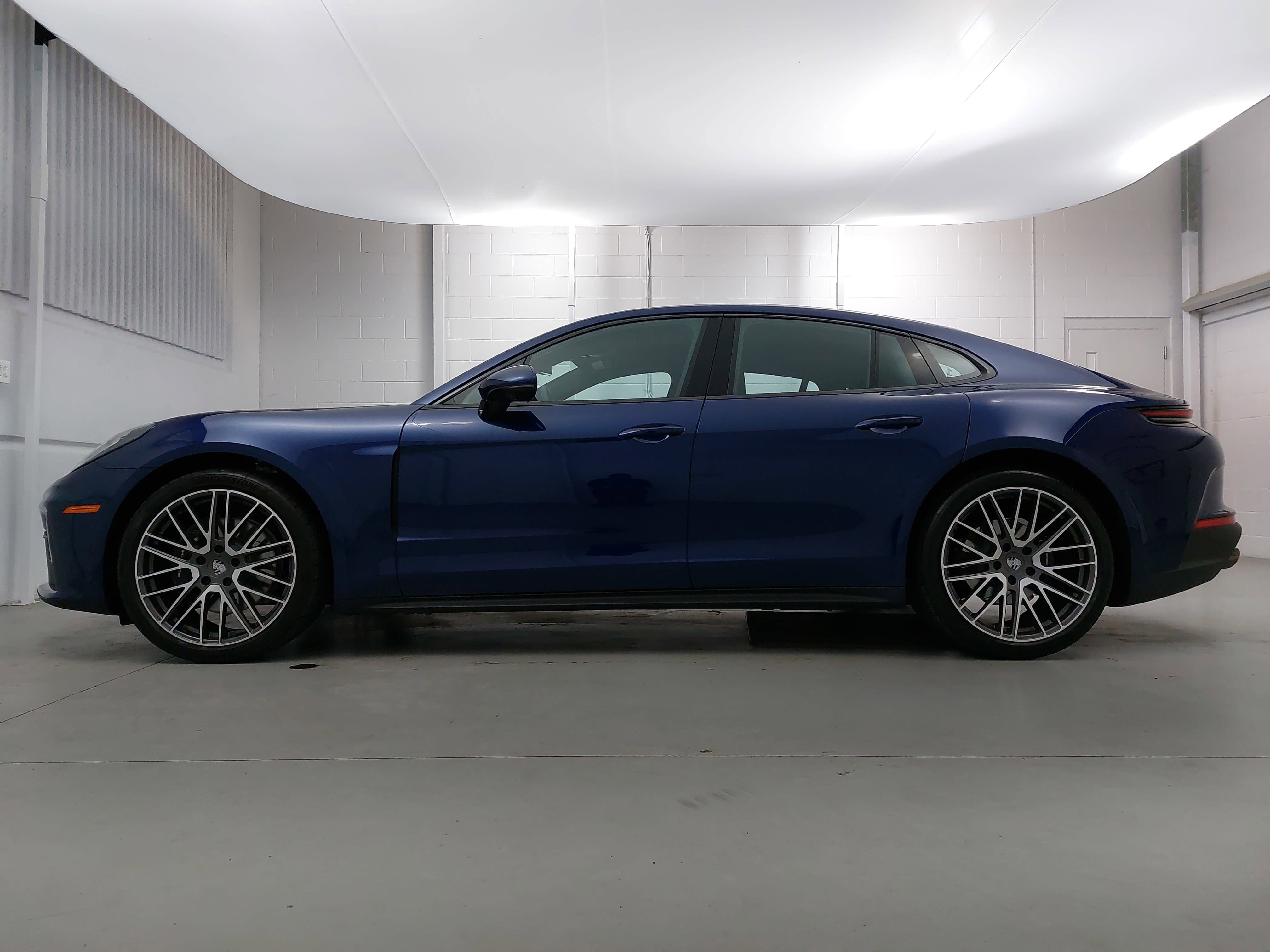 2025 Porsche Panamera Base