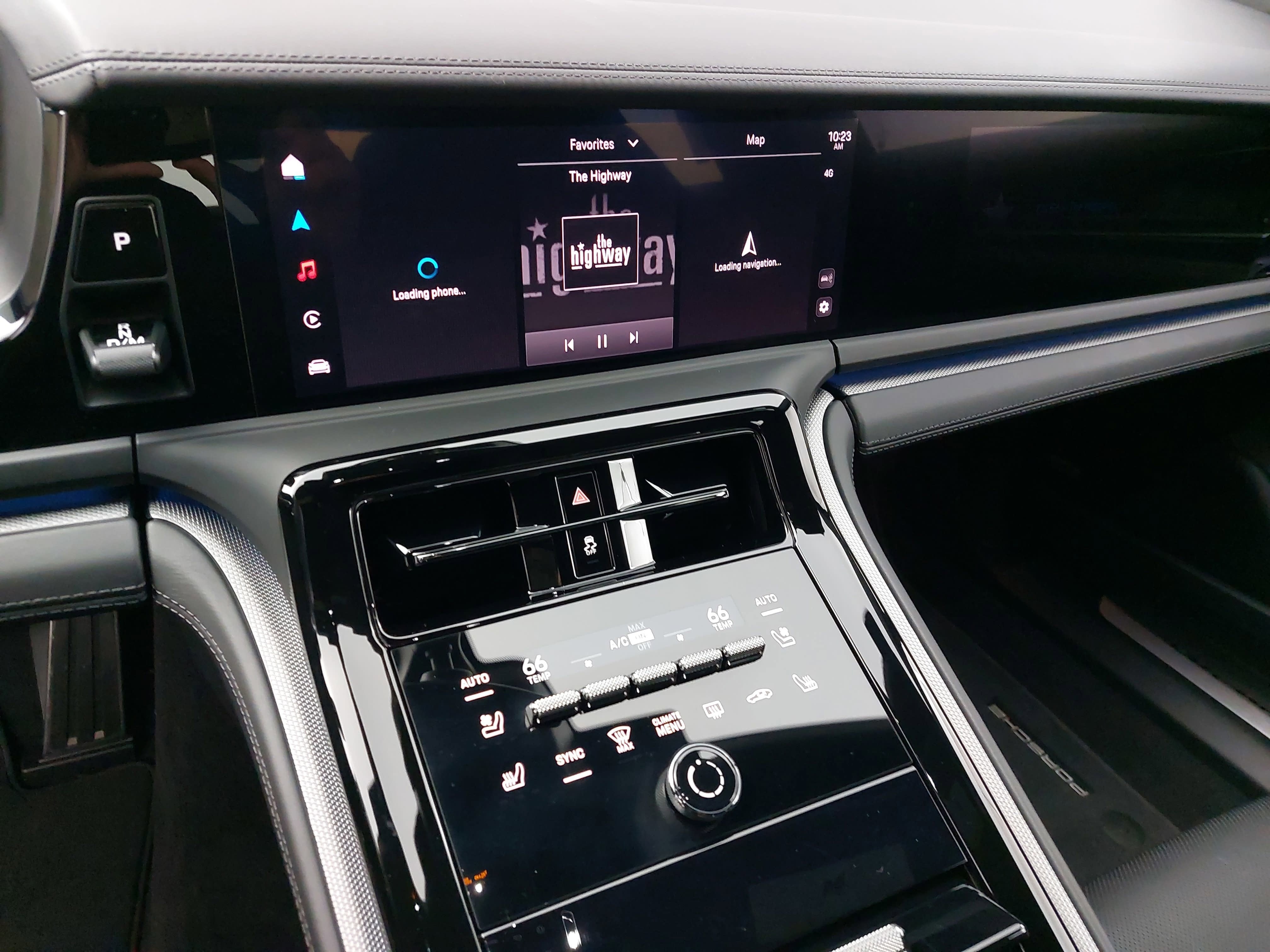 2025 Porsche Panamera Base